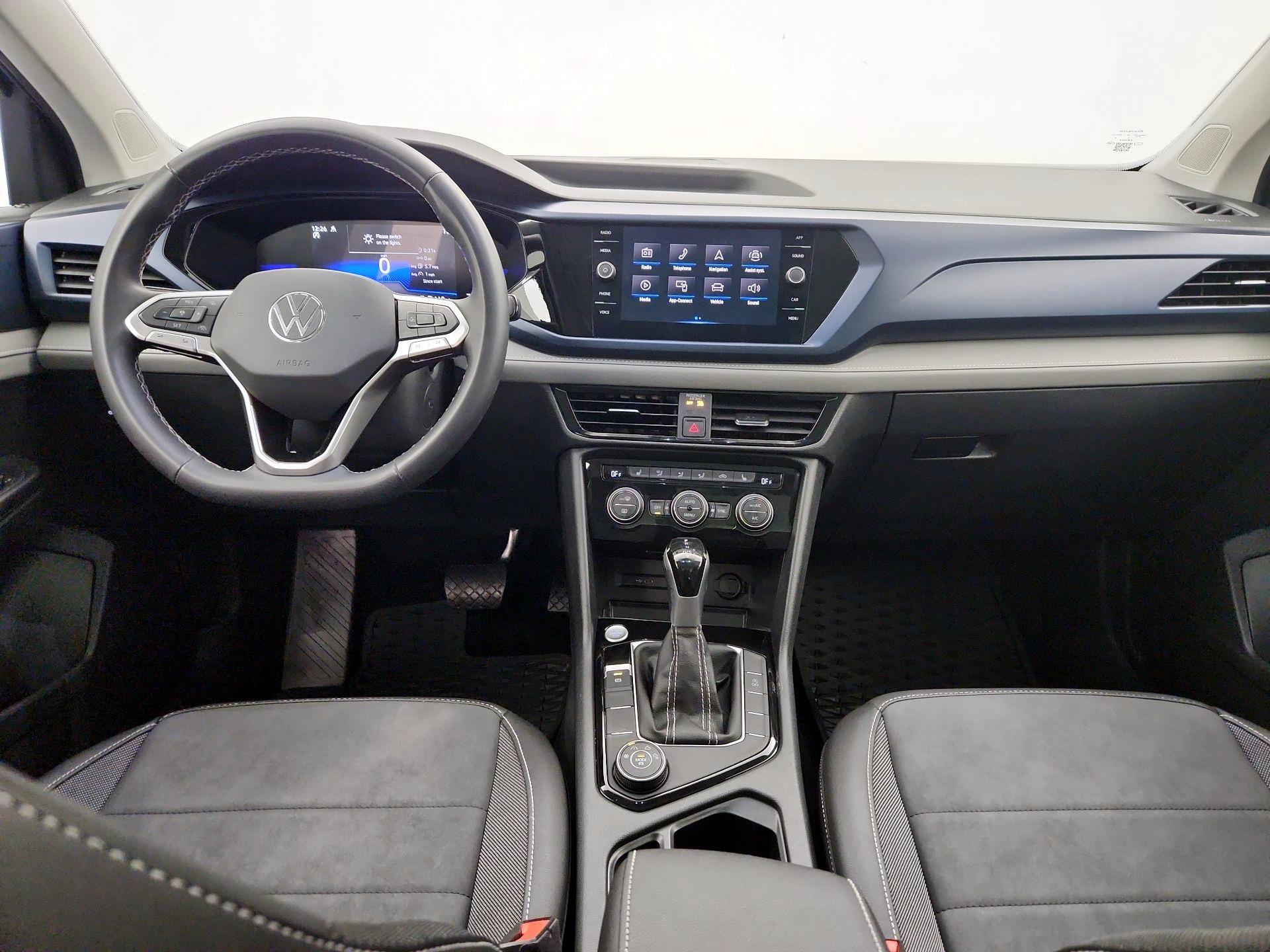 Thumbnail: 2024 Volkswagen Taos - 9