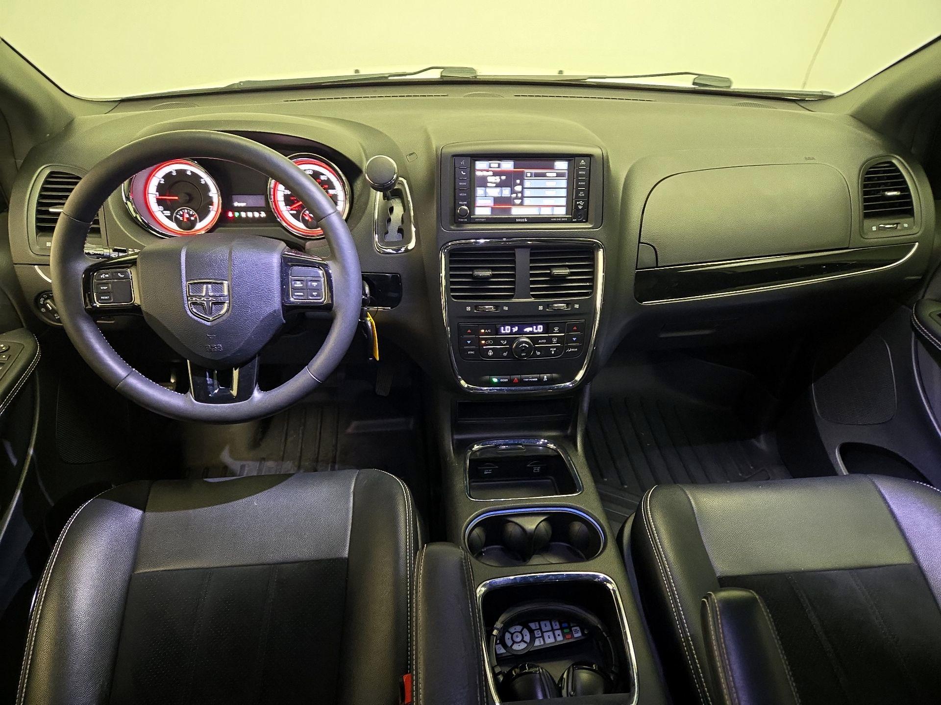 Thumbnail: 2017 Dodge Grand Caravan - 9
