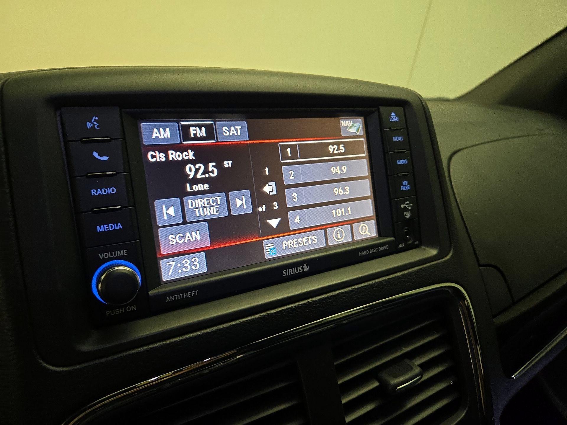 Thumbnail: 2017 Dodge Grand Caravan - 15