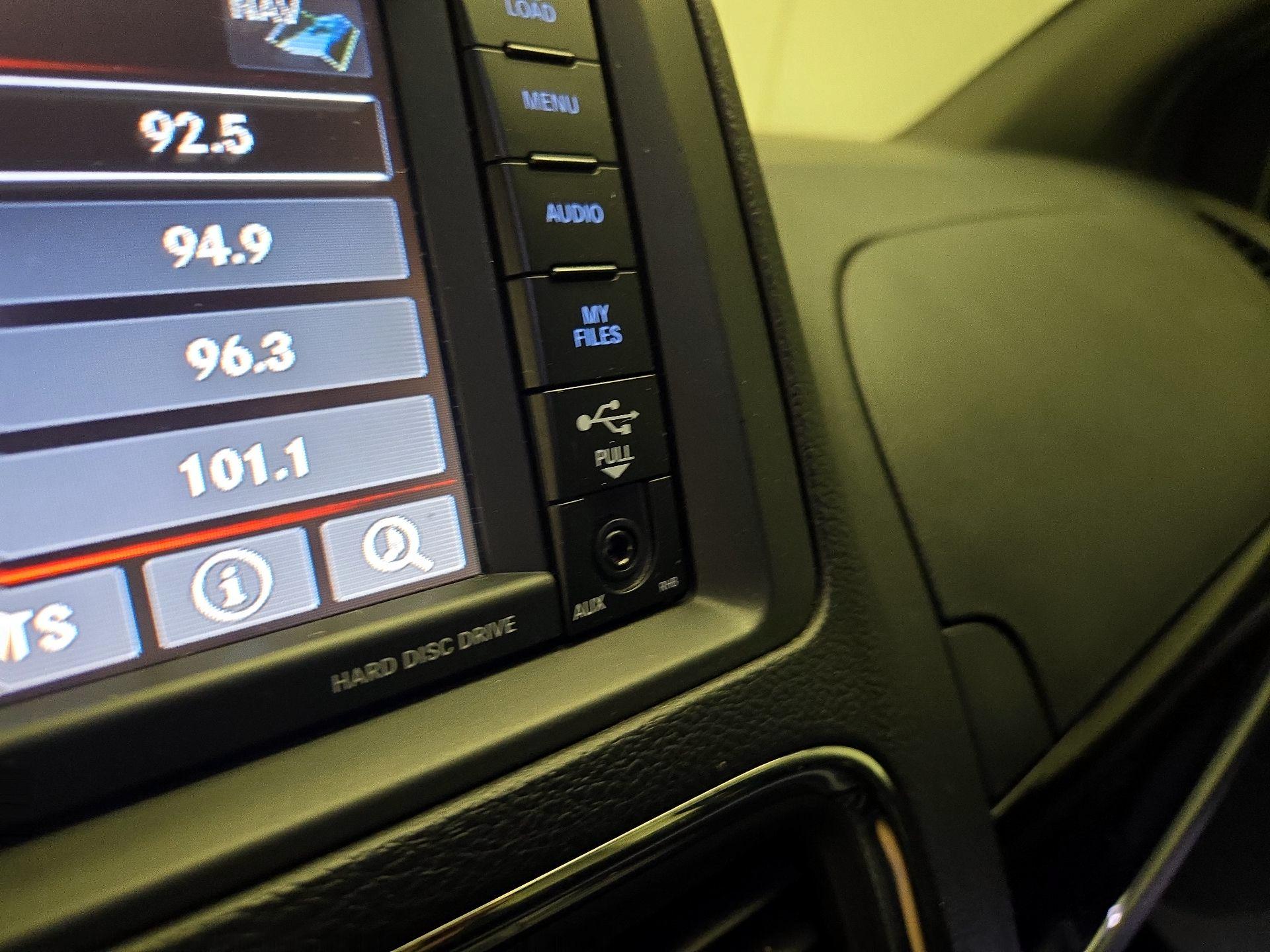 Thumbnail: 2017 Dodge Grand Caravan - 18