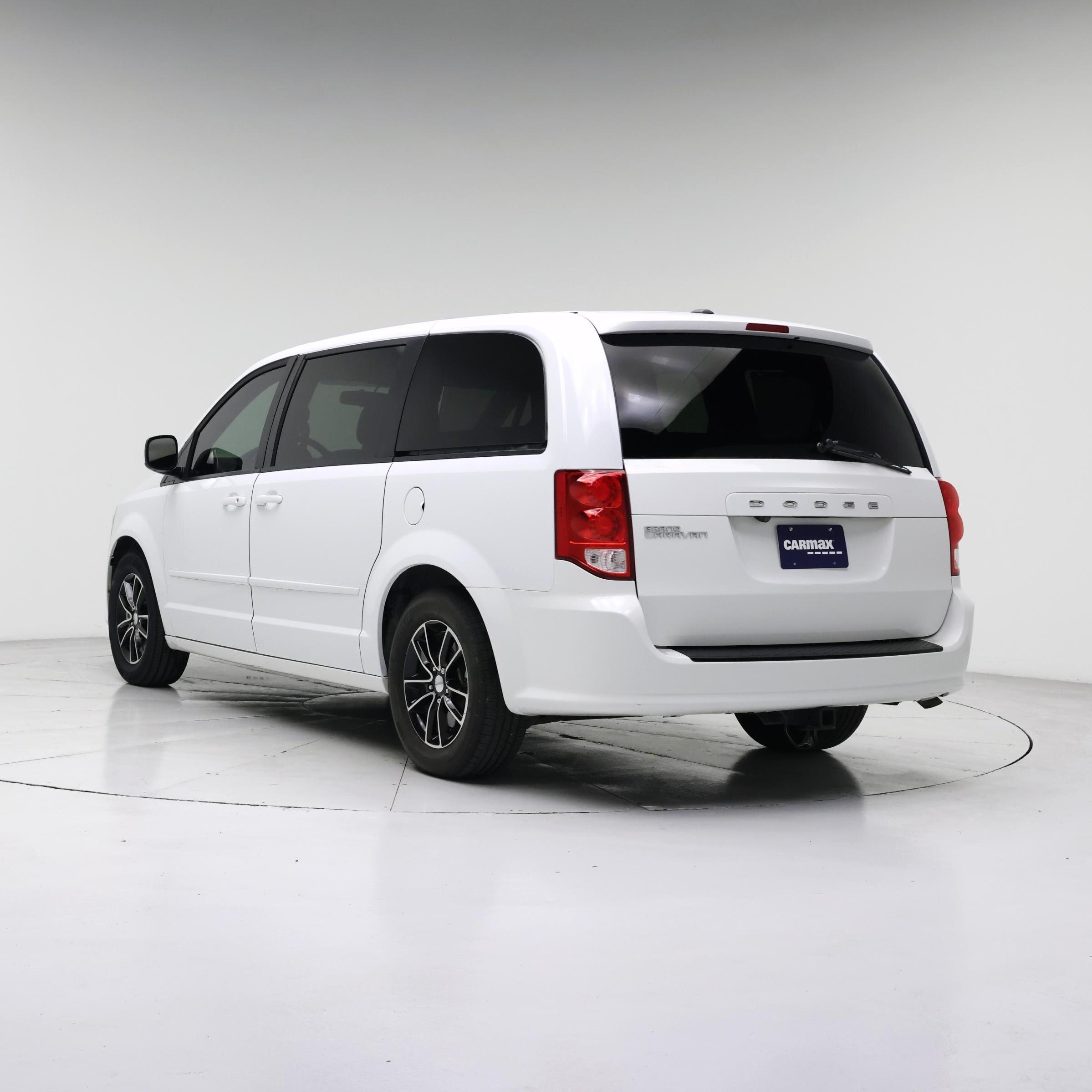 Thumbnail: 2017 Dodge Grand Caravan - 2