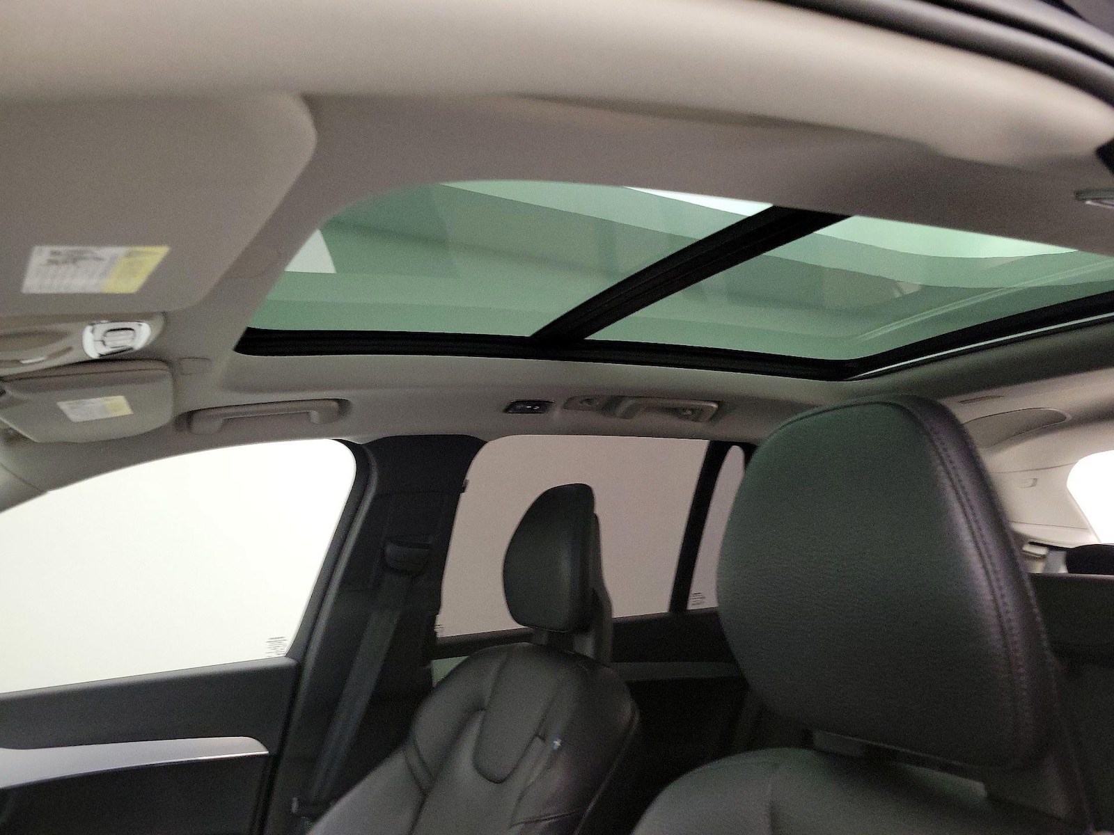 2016 Volvo XC90 Momentum - Photo 21