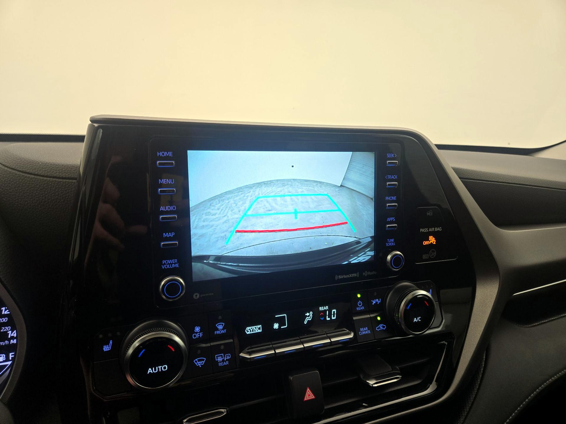 Thumbnail: 2022 Toyota Highlander - 14