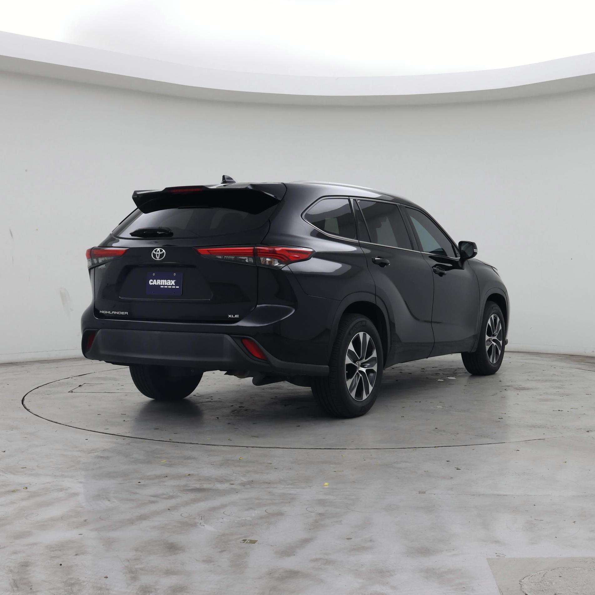 Thumbnail: 2022 Toyota Highlander - 8