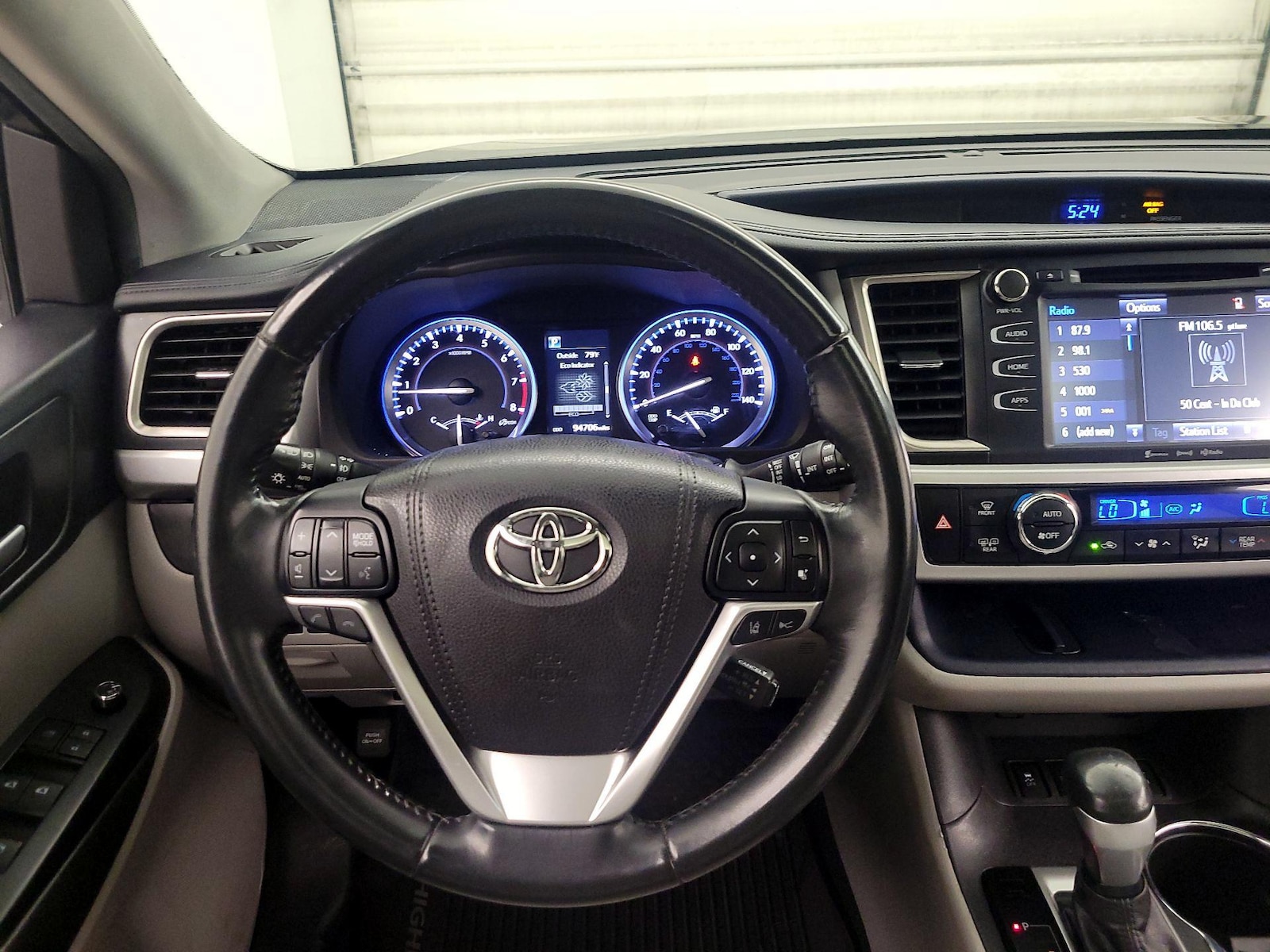 2017 Toyota Highlander XLE - Photo 11
