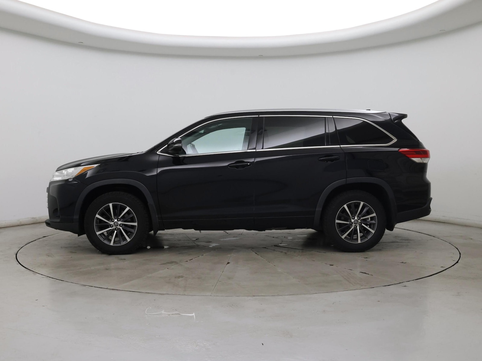 2017 Toyota Highlander XLE - Photo 4