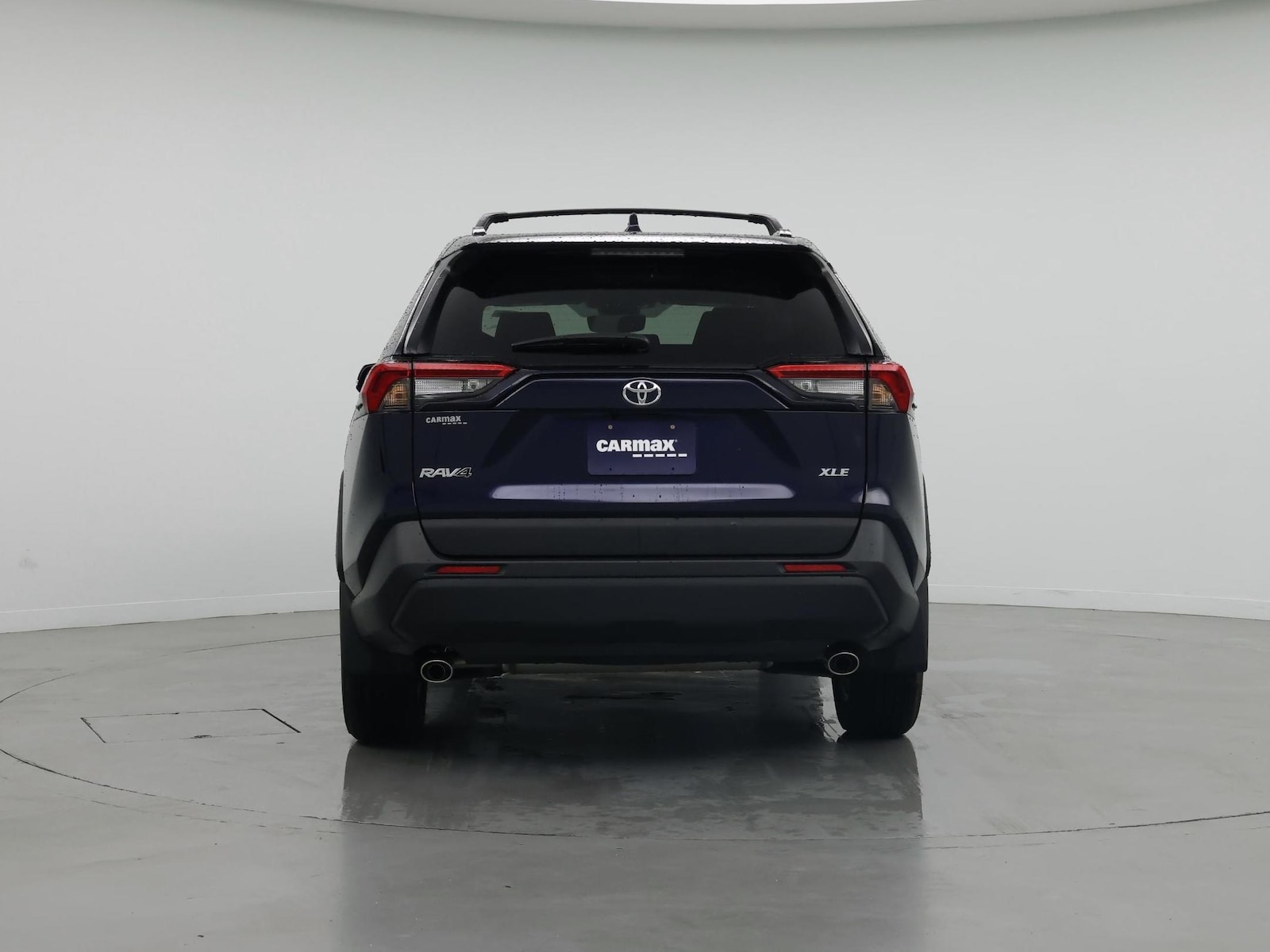 2025 Toyota RAV4 XLE - Photo 7