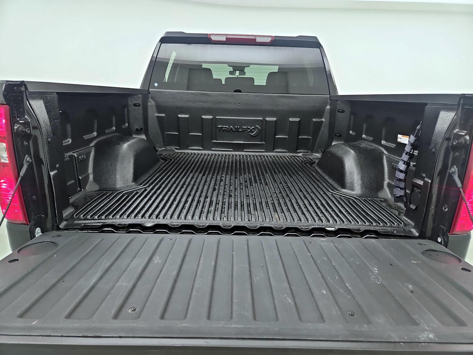 Thumbnail: 2025 Chevrolet Silverado 1500 - 20