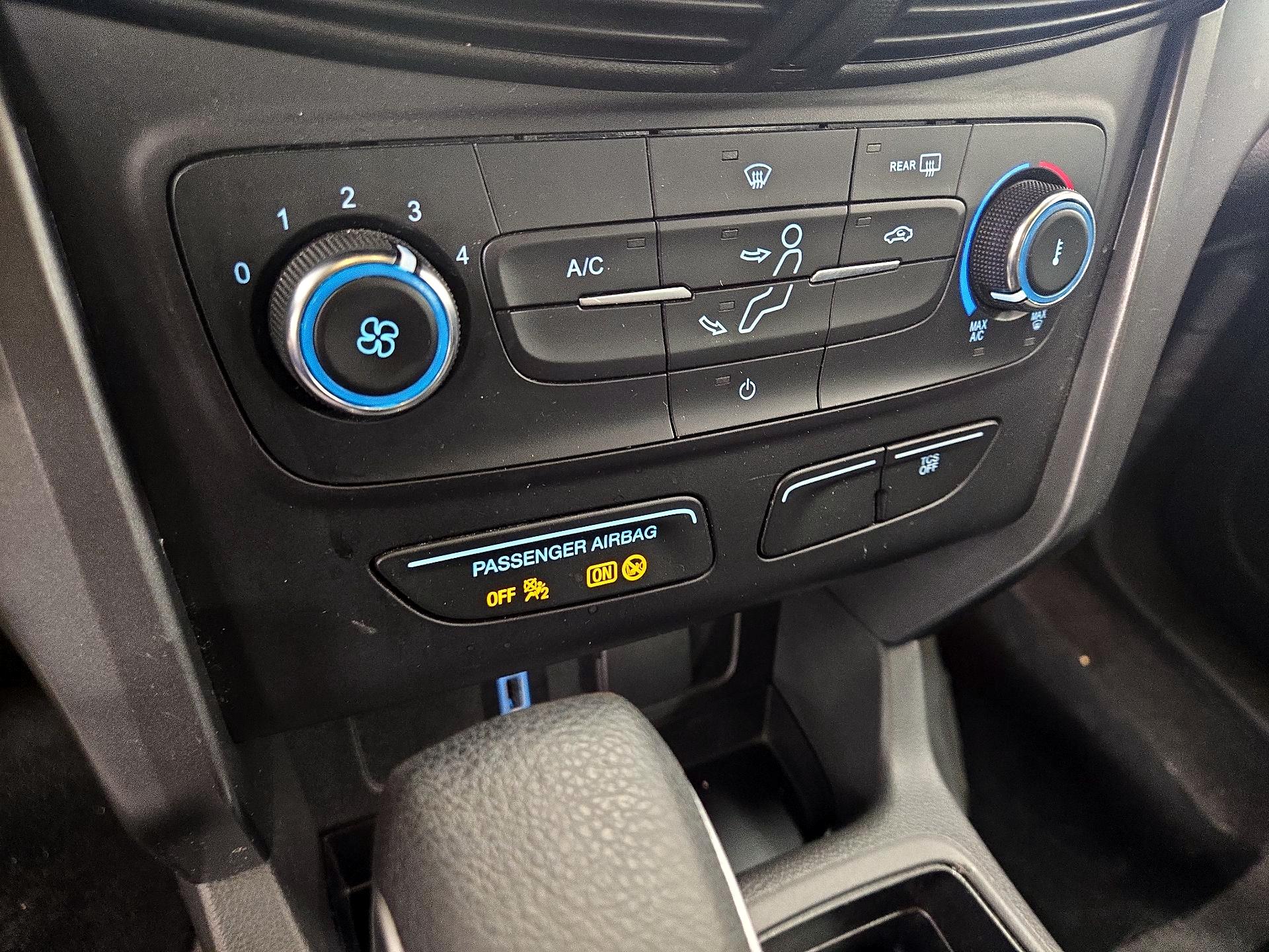Thumbnail: 2017 Ford Escape - 16