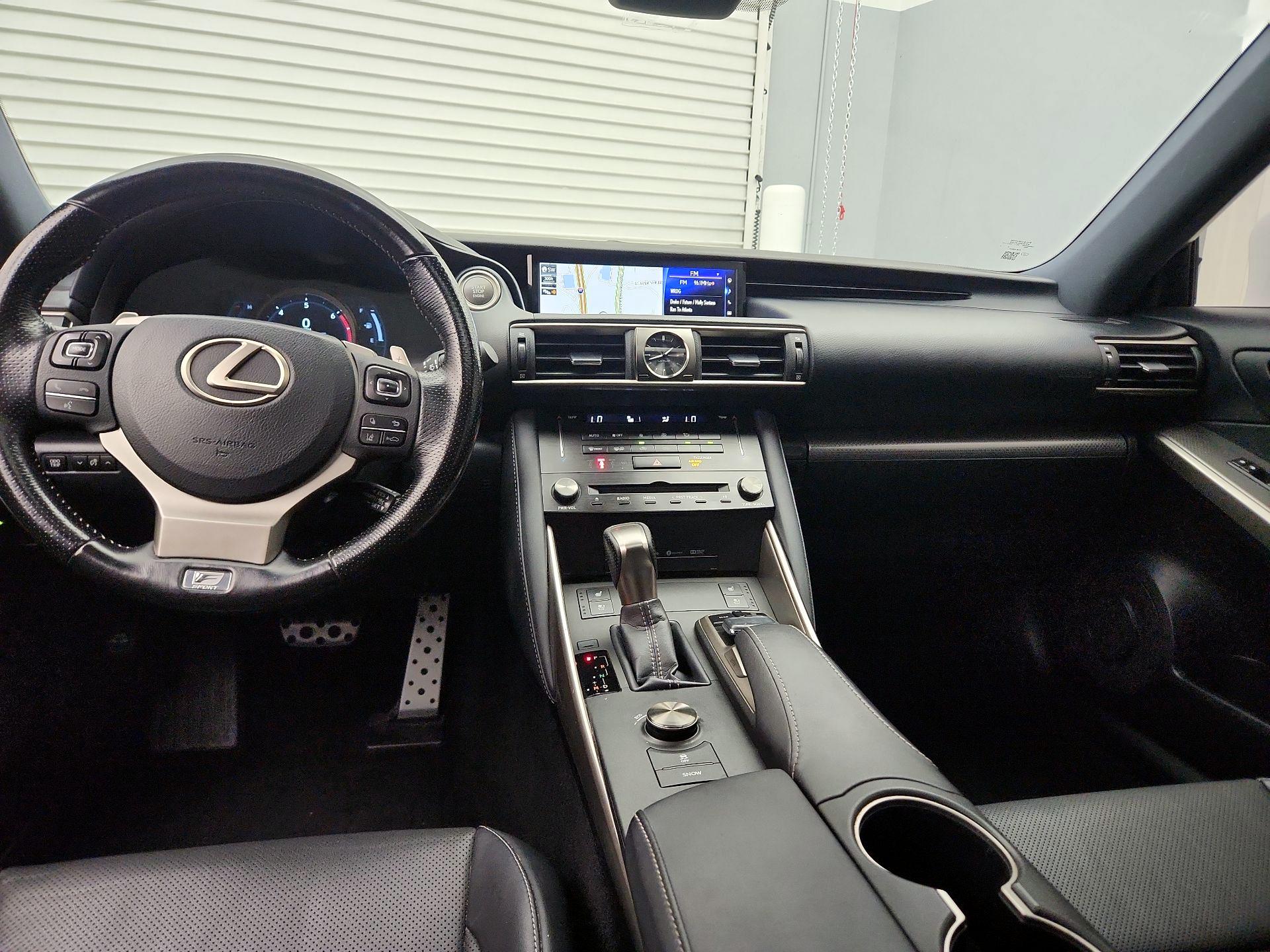 Thumbnail: 2017 Lexus IS - 9