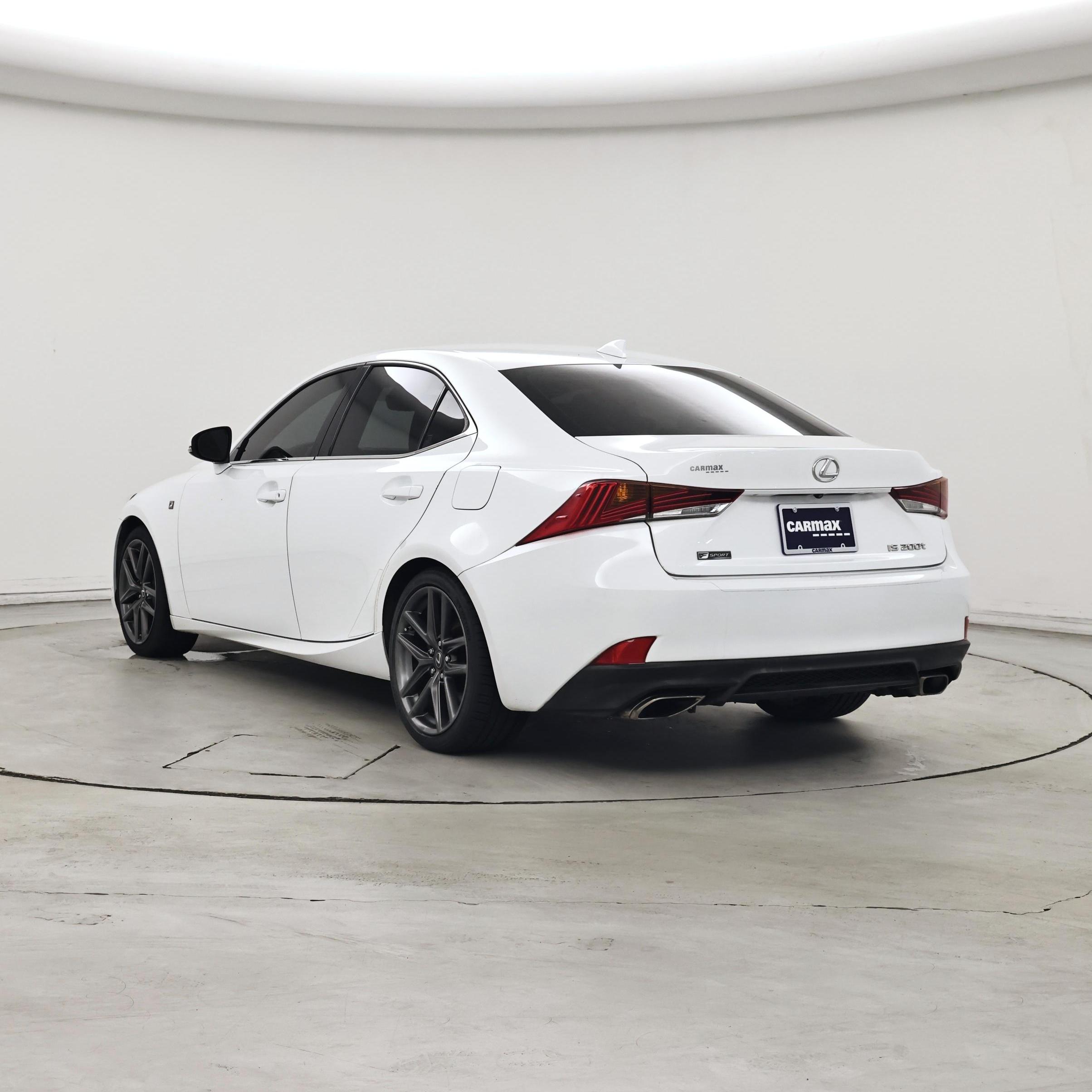 Thumbnail: 2017 Lexus IS - 2