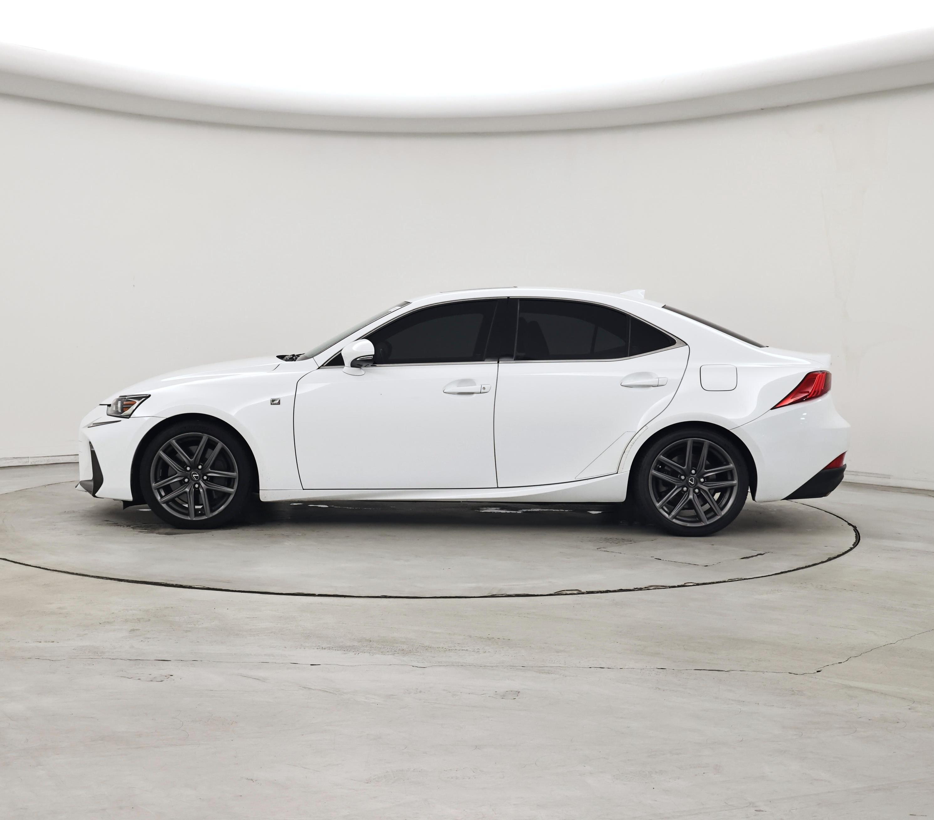 Thumbnail: 2017 Lexus IS - 3