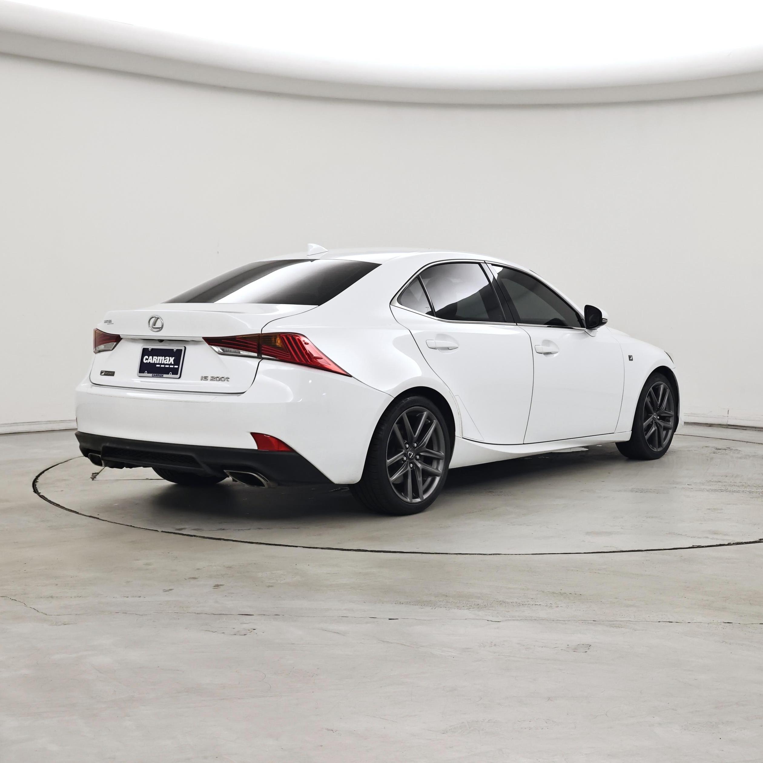 Thumbnail: 2017 Lexus IS - 8