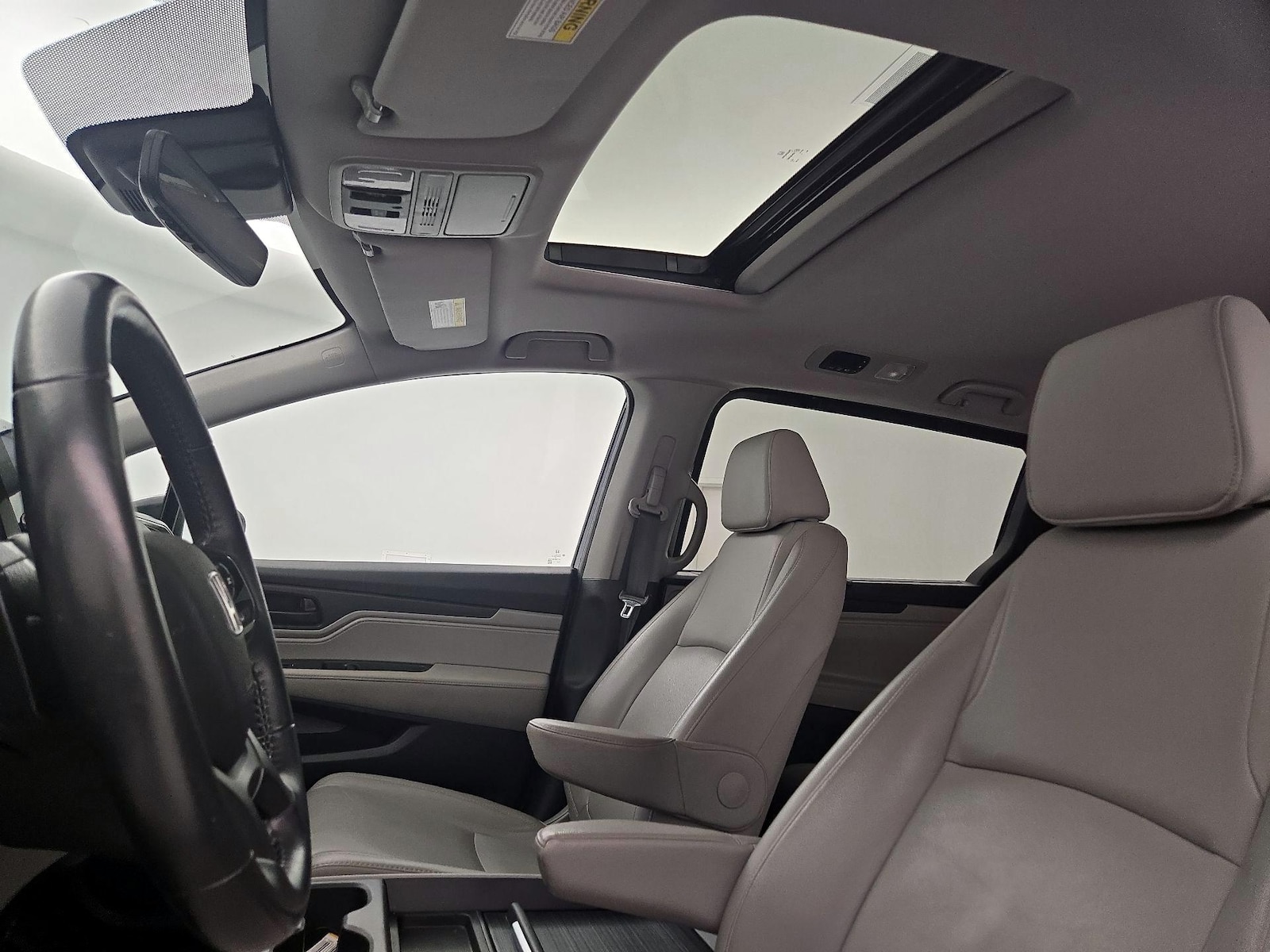 Sunroof(s) & Overhead Airbags