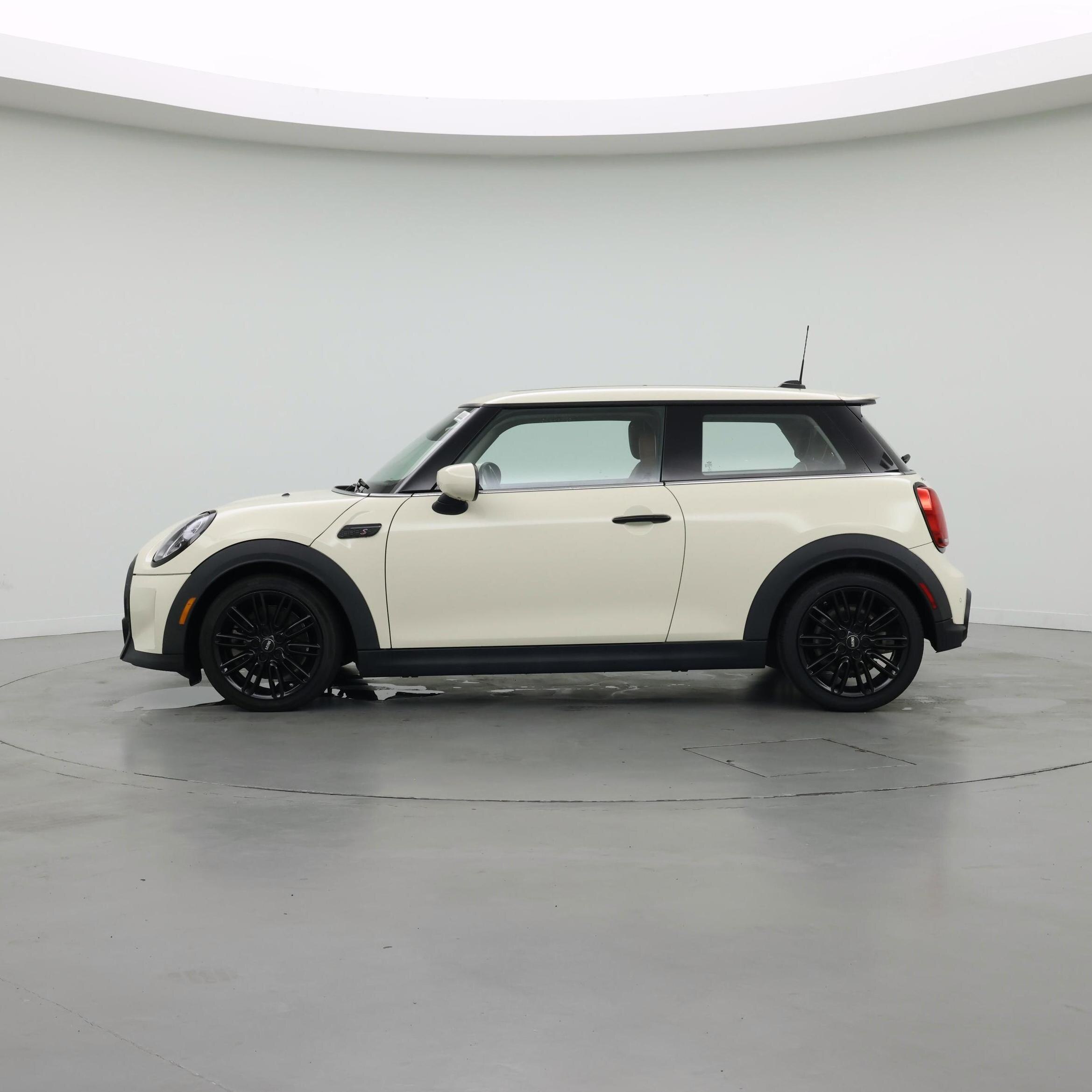 Thumbnail: 2023 MINI Cooper Hardtop - 3