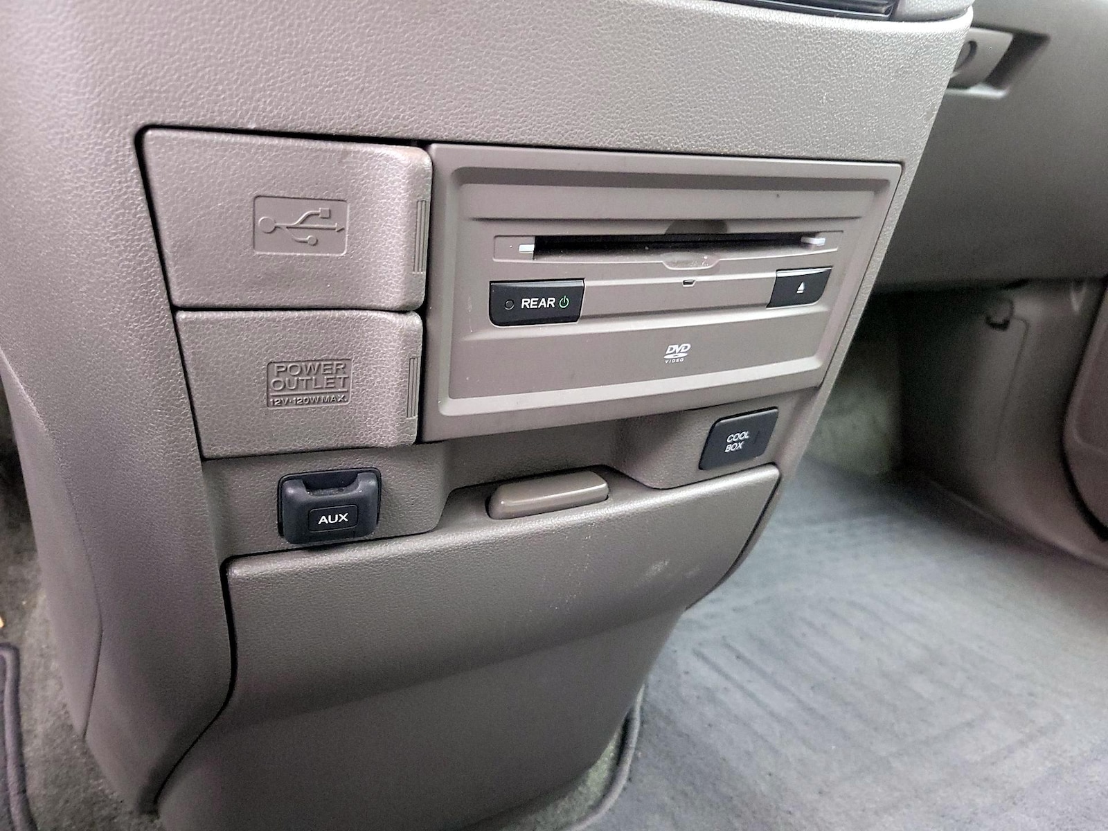 2016 Honda Odyssey Touring - Photo 20