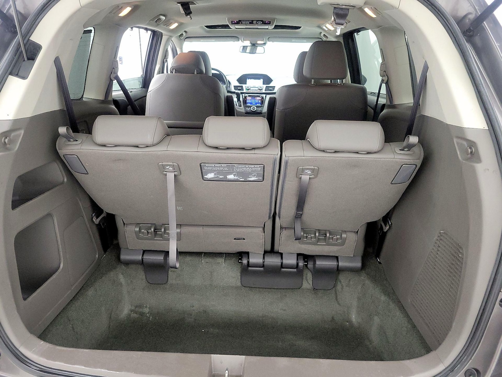 2016 Honda Odyssey Touring - Photo 24