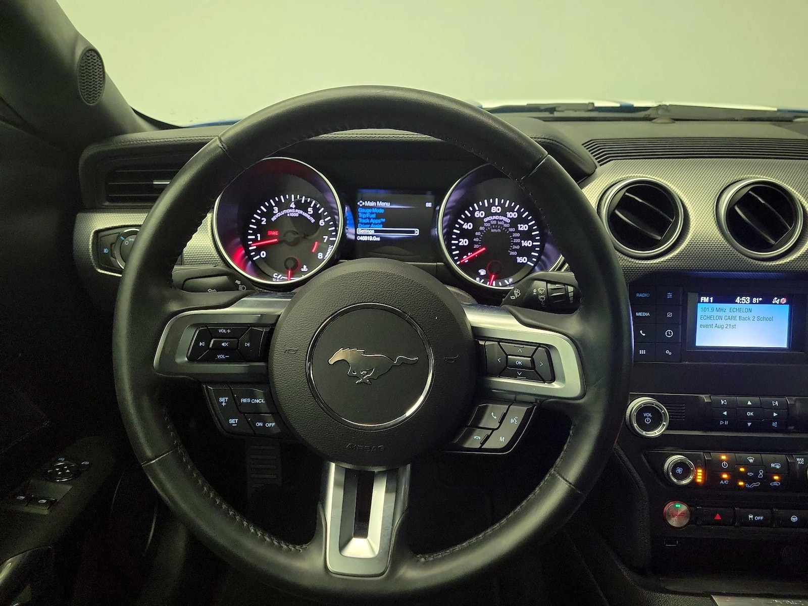2020 Ford Mustang GT - Photo 11