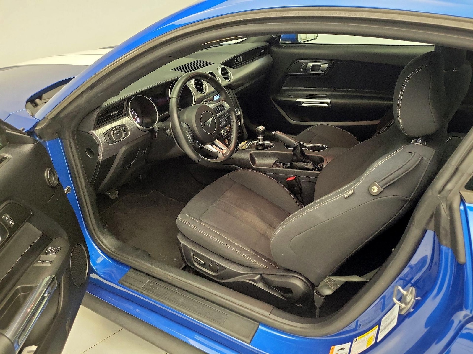 2020 Ford Mustang GT - Photo 12