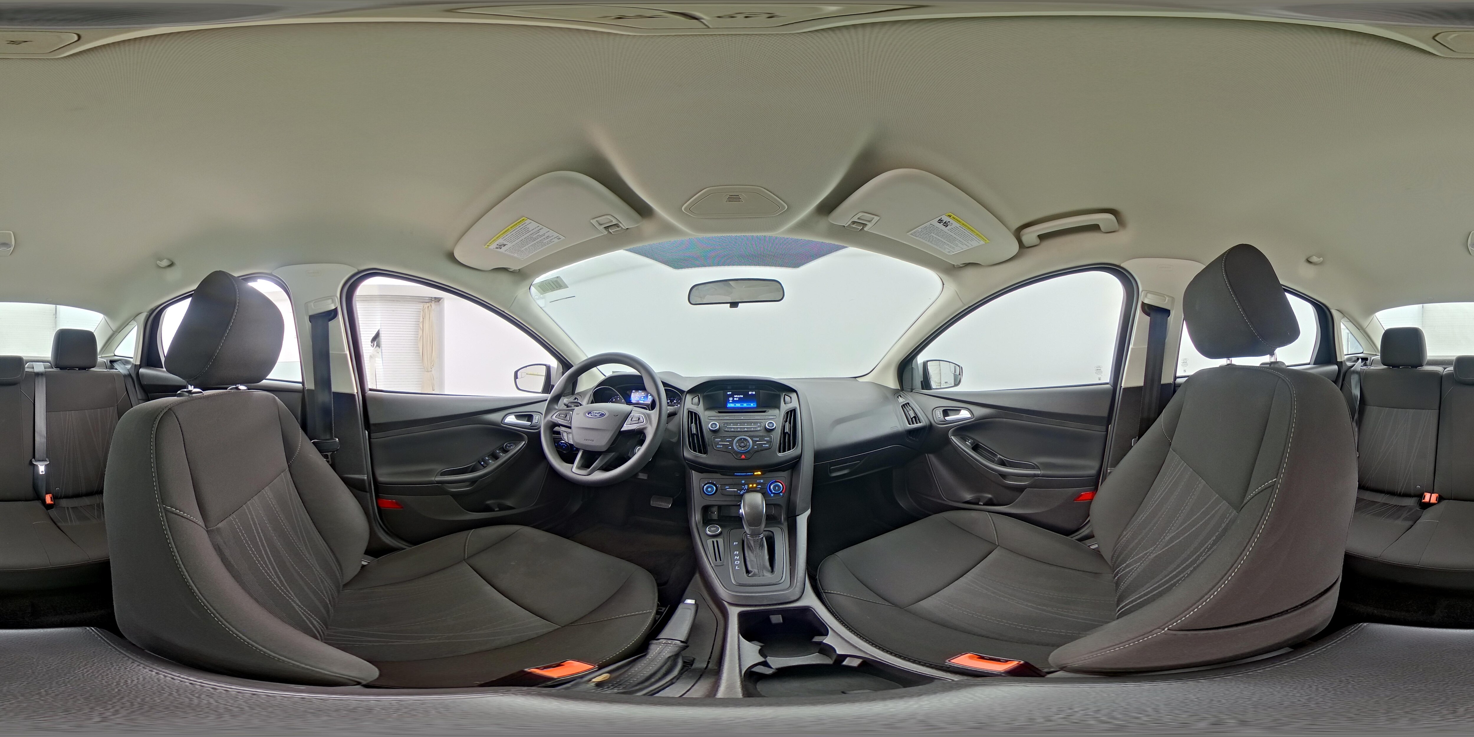 2017 Ford Focus SE - Photo 24