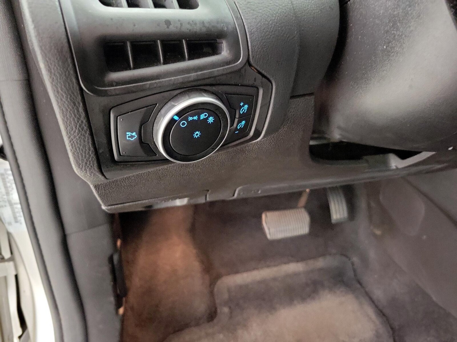 2017 Ford Focus SE - Photo 14