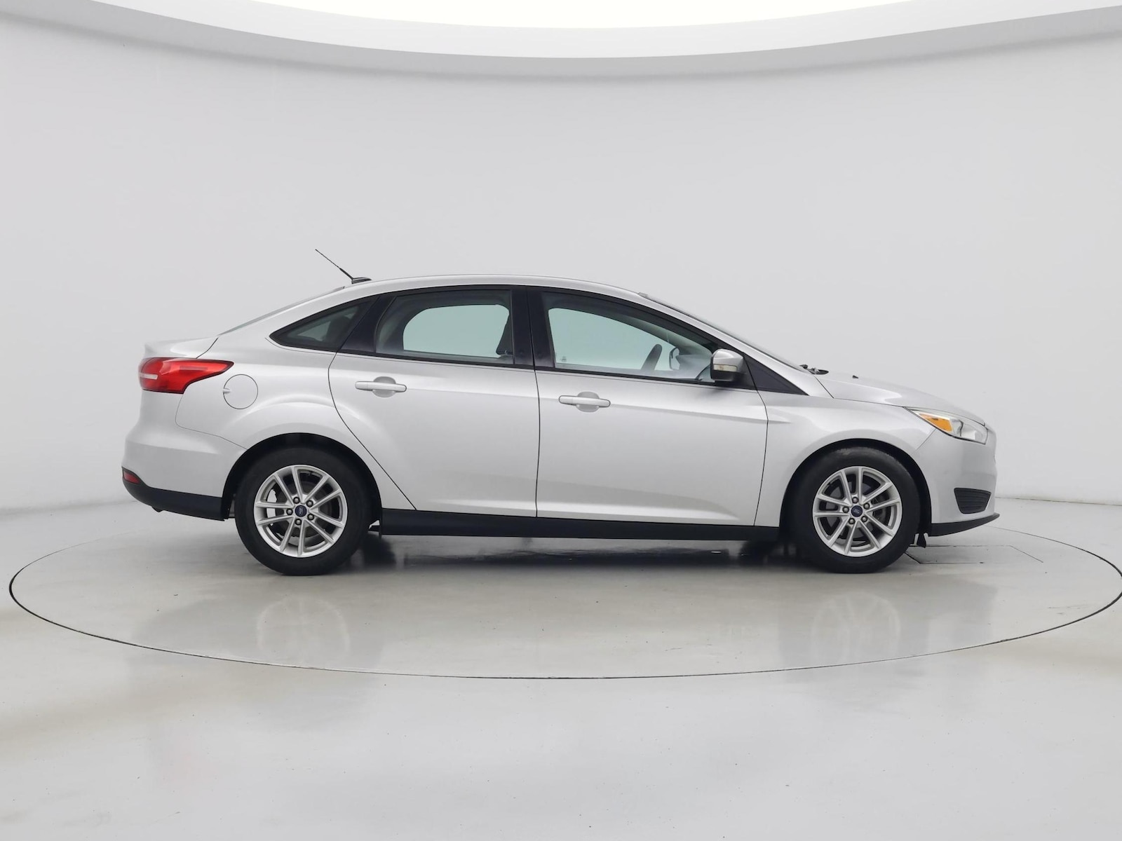 2017 Ford Focus SE - Photo 8