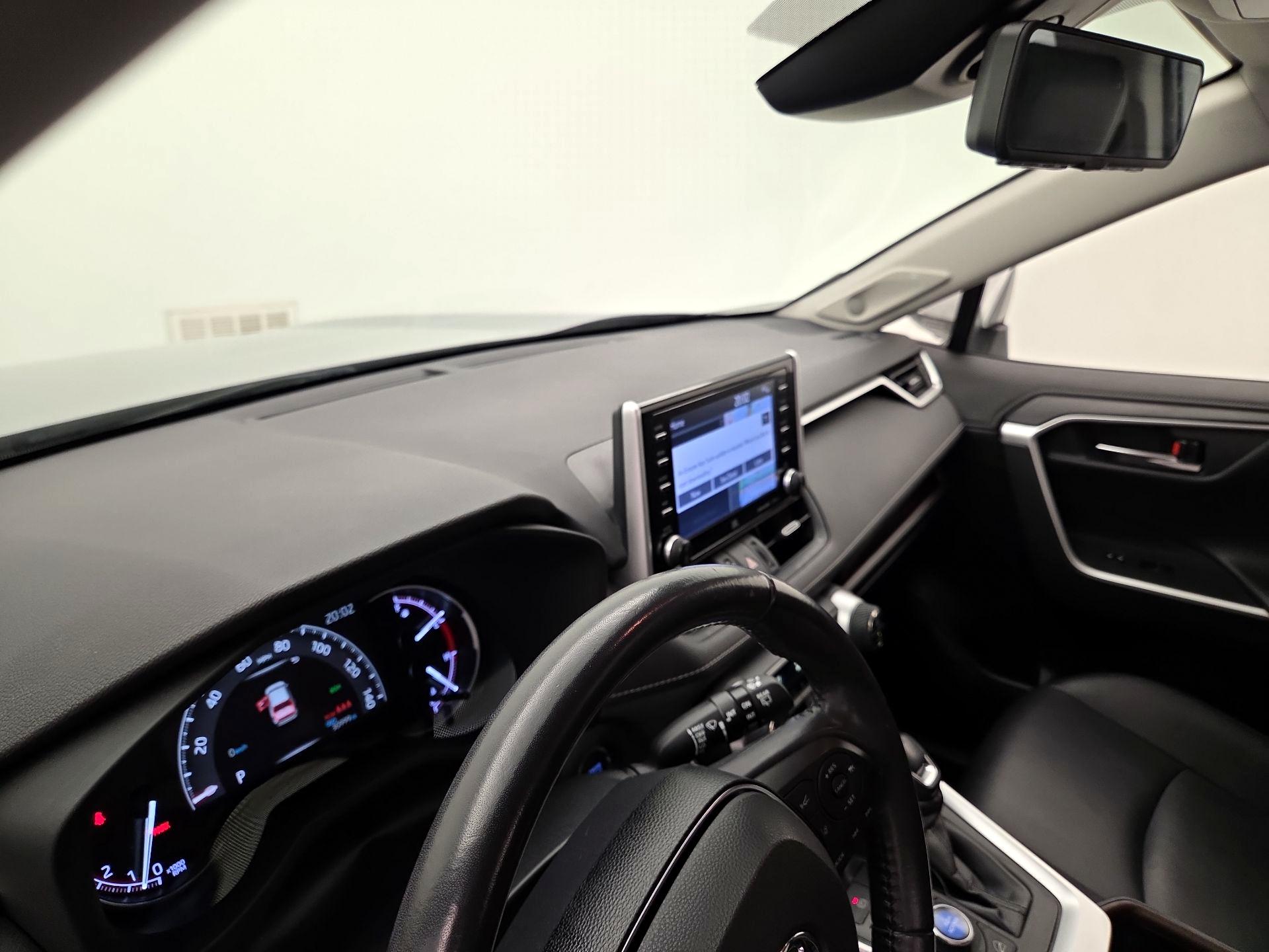 Thumbnail: 2019 Toyota RAV4 - 9