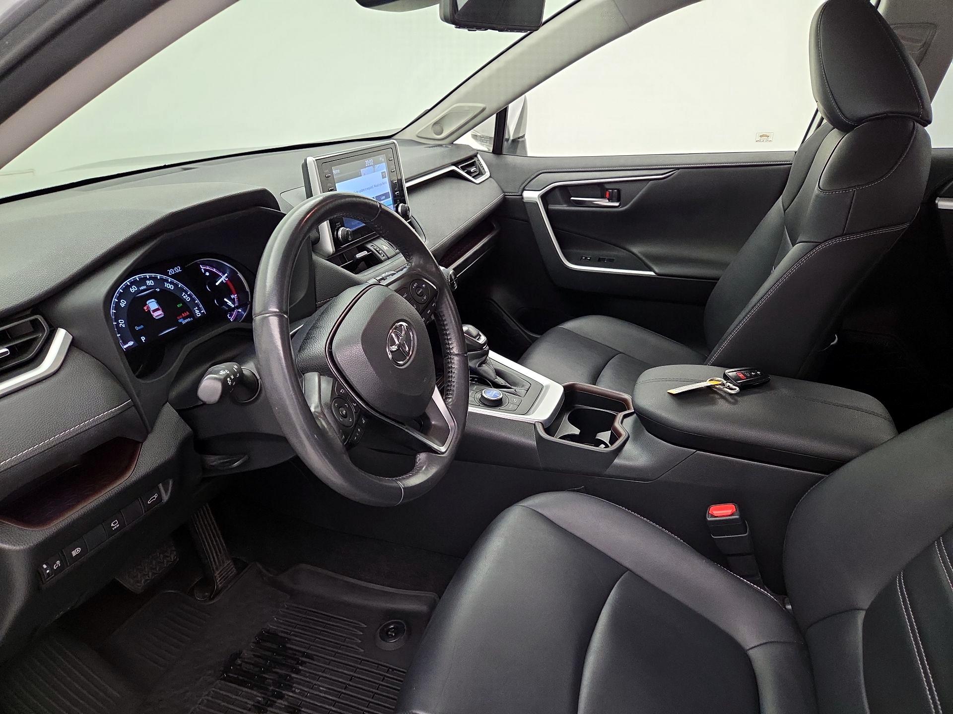 Thumbnail: 2019 Toyota RAV4 - 11