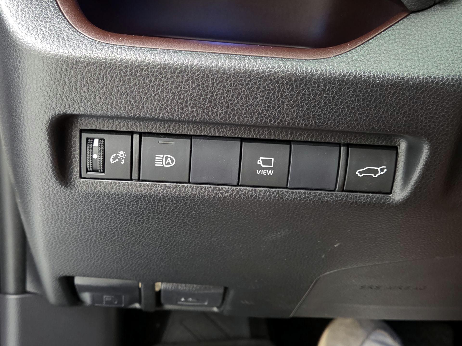 Thumbnail: 2019 Toyota RAV4 - 13