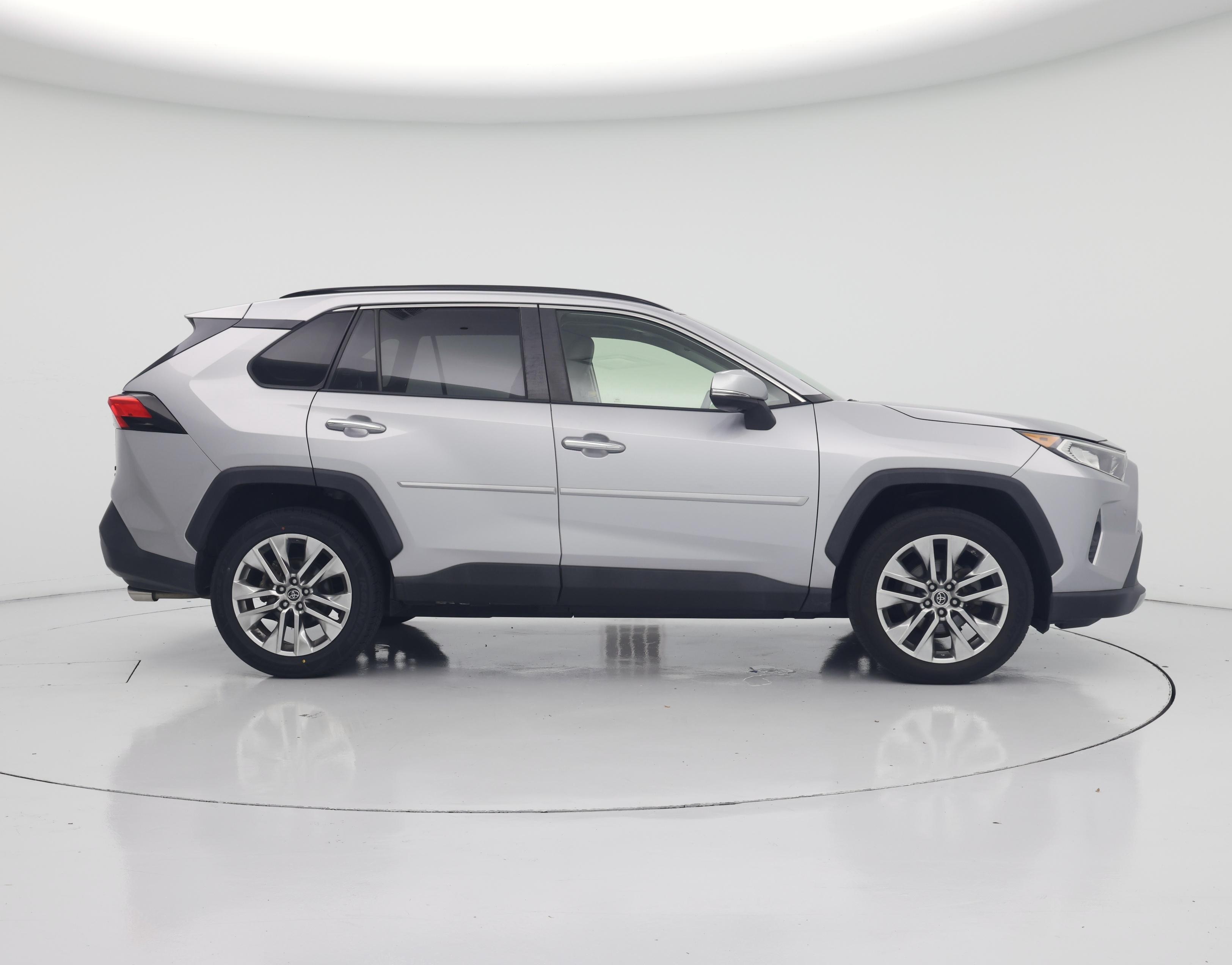 Thumbnail: 2019 Toyota RAV4 - 7