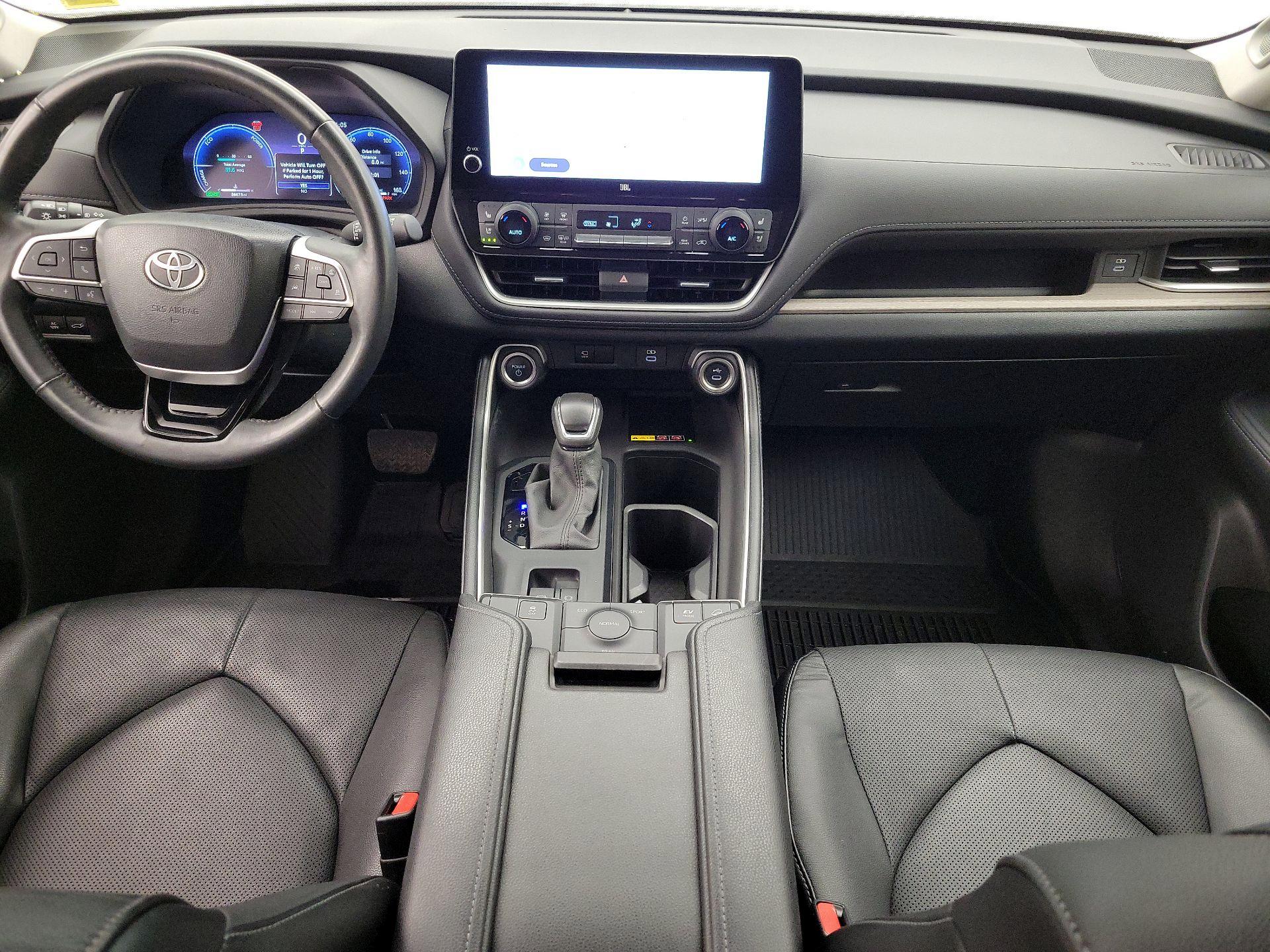 Thumbnail: 2024 Toyota Highlander - 9