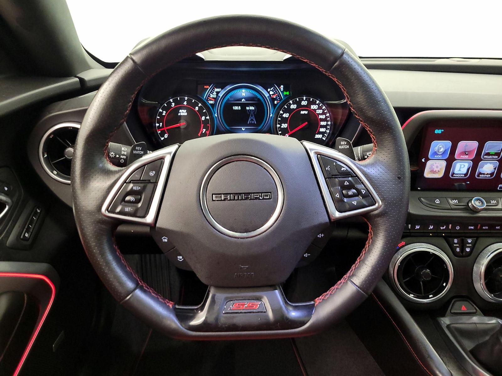2016 Chevrolet Camaro 2SS - Photo 11