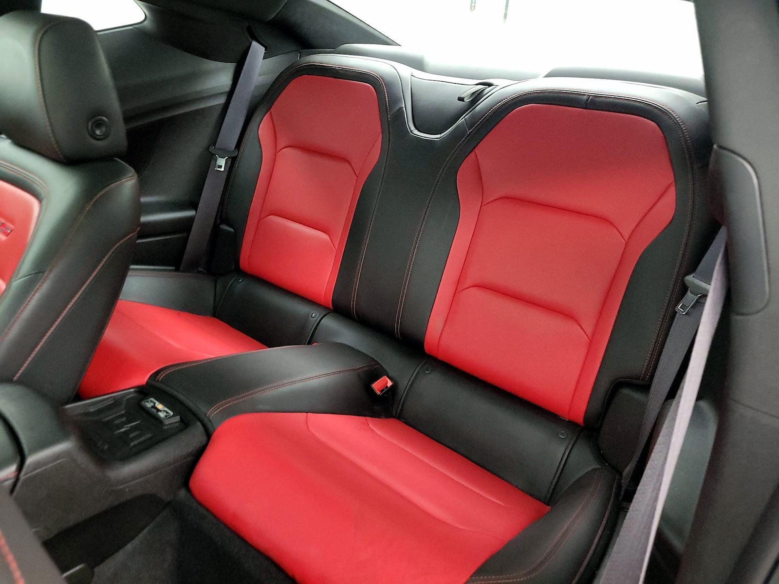 2016 Chevrolet Camaro 2SS - Photo 22