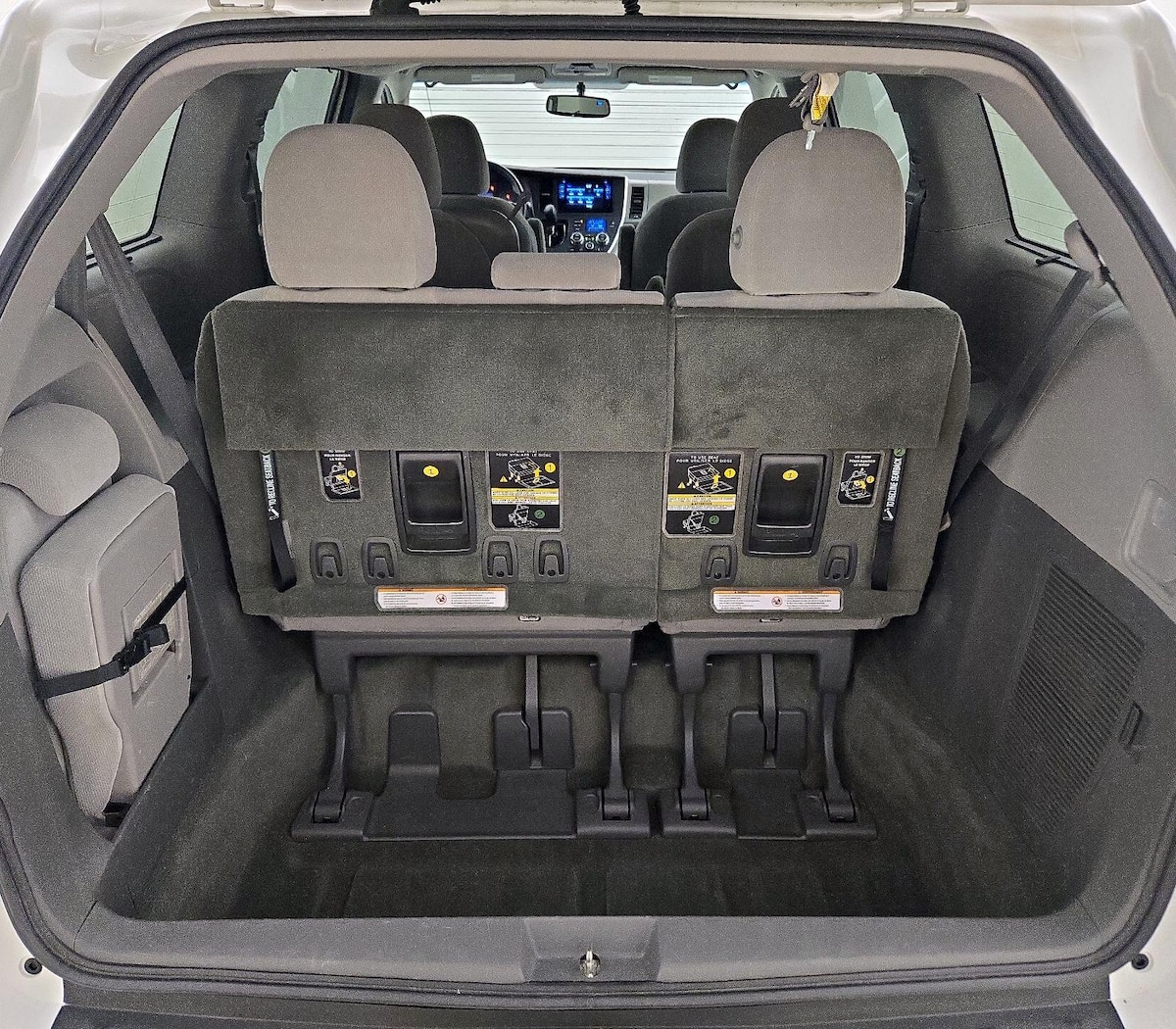 Trunk/Cargo (Seats Up)