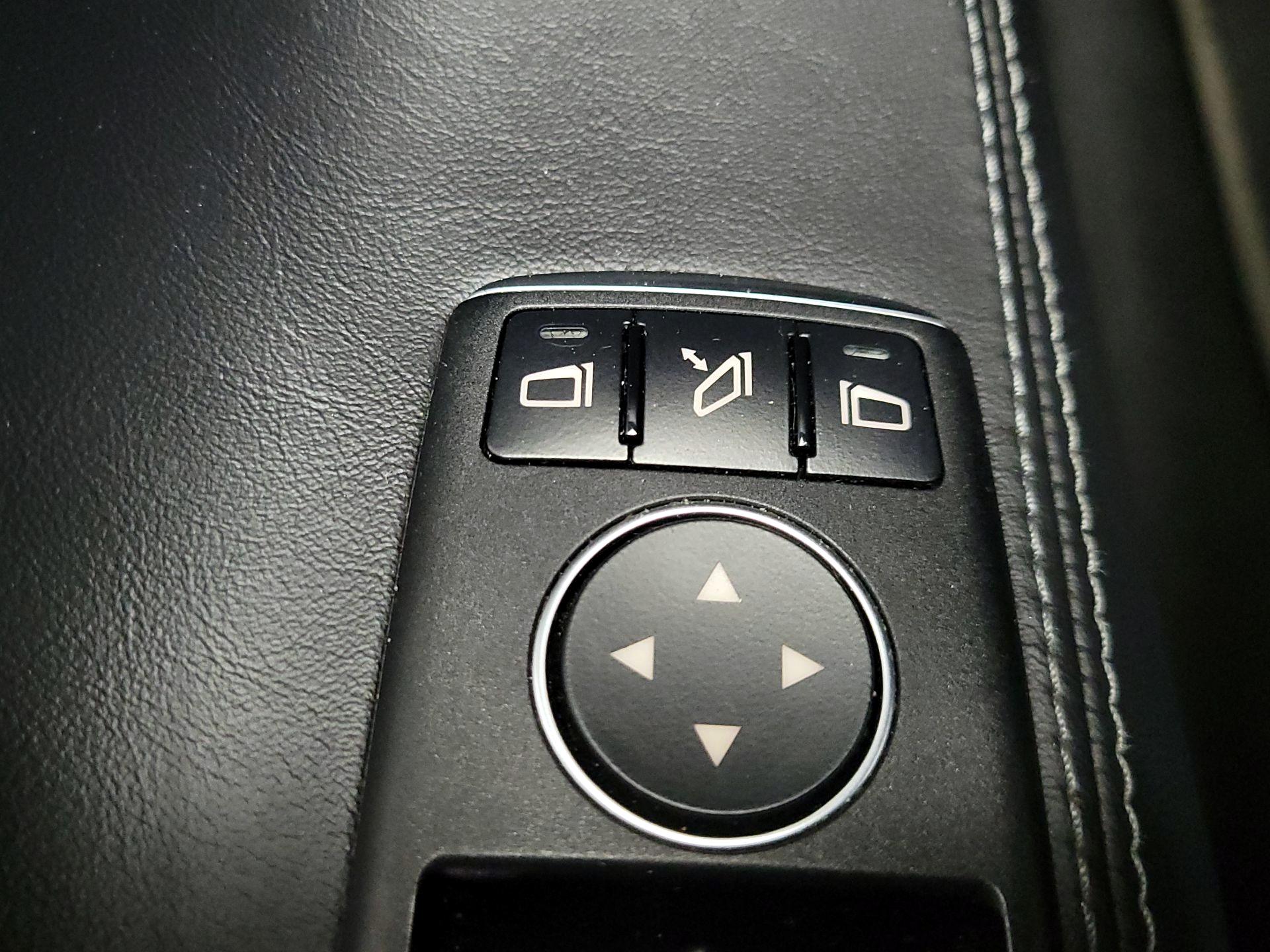 Thumbnail: 2019 Tesla Model S - 13