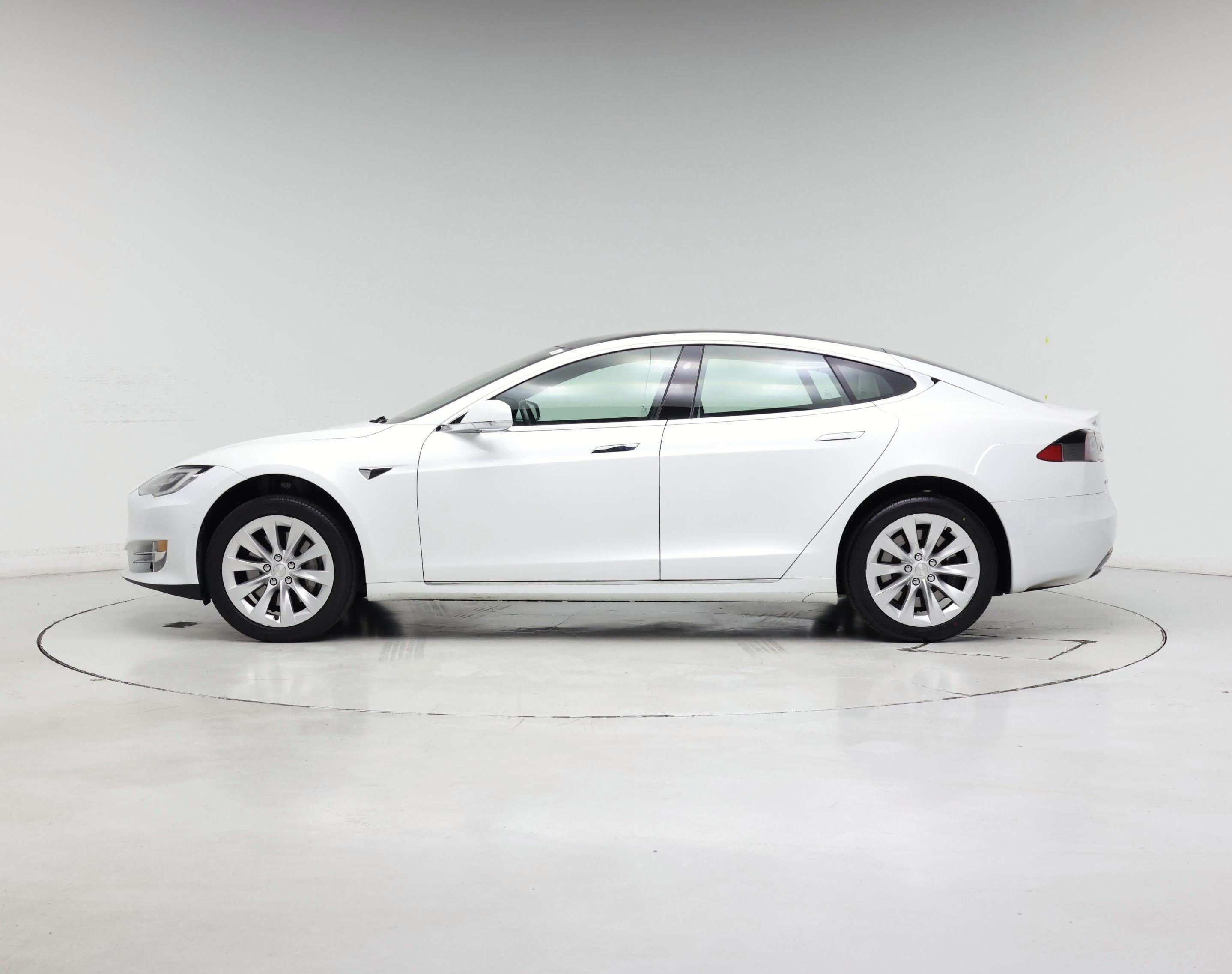 Thumbnail: 2019 Tesla Model S - 3