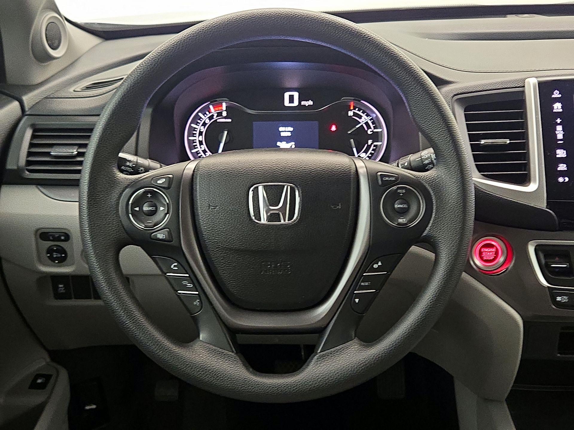 Thumbnail: 2018 Honda Pilot - 10