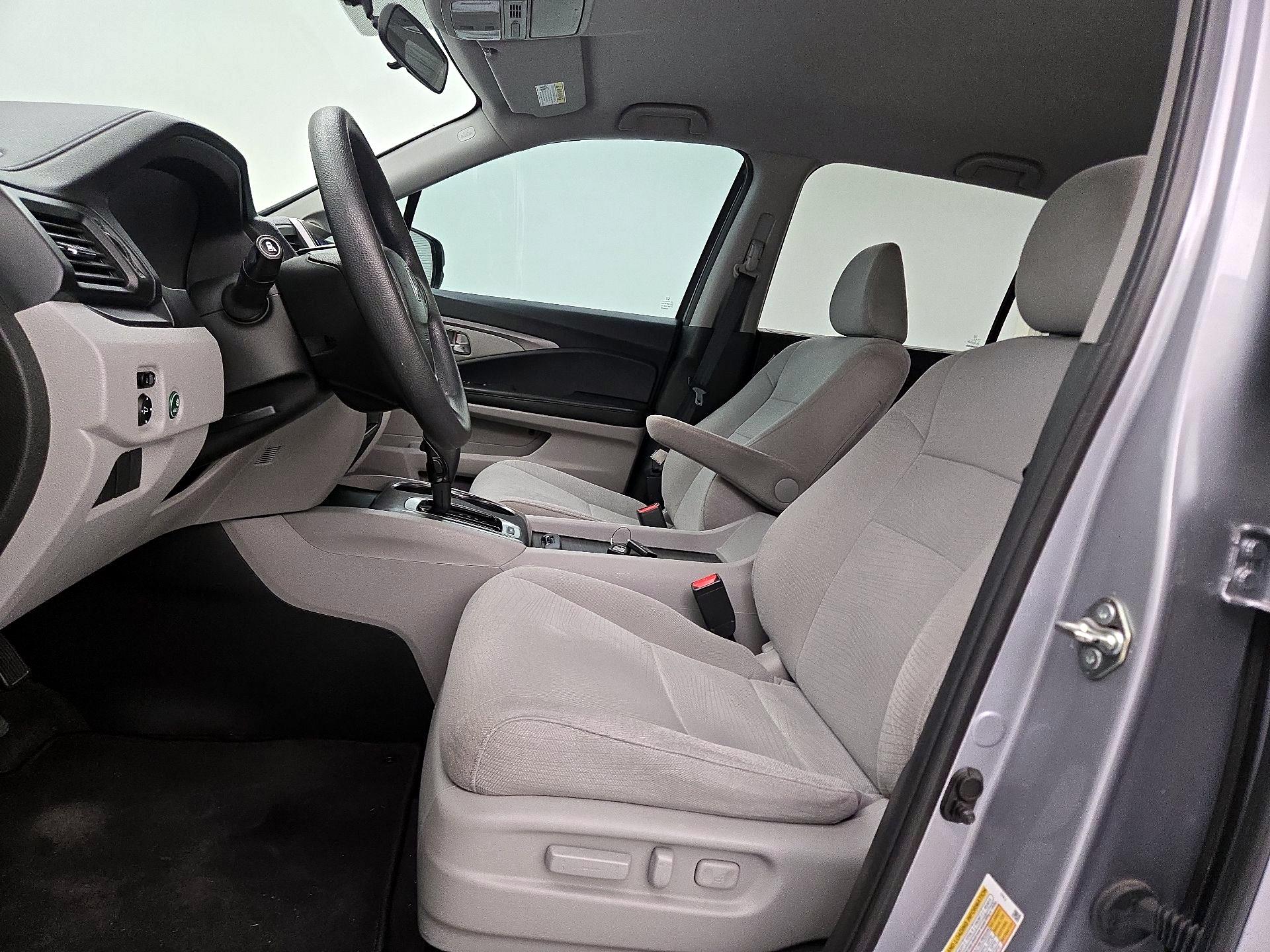 Thumbnail: 2018 Honda Pilot - 11