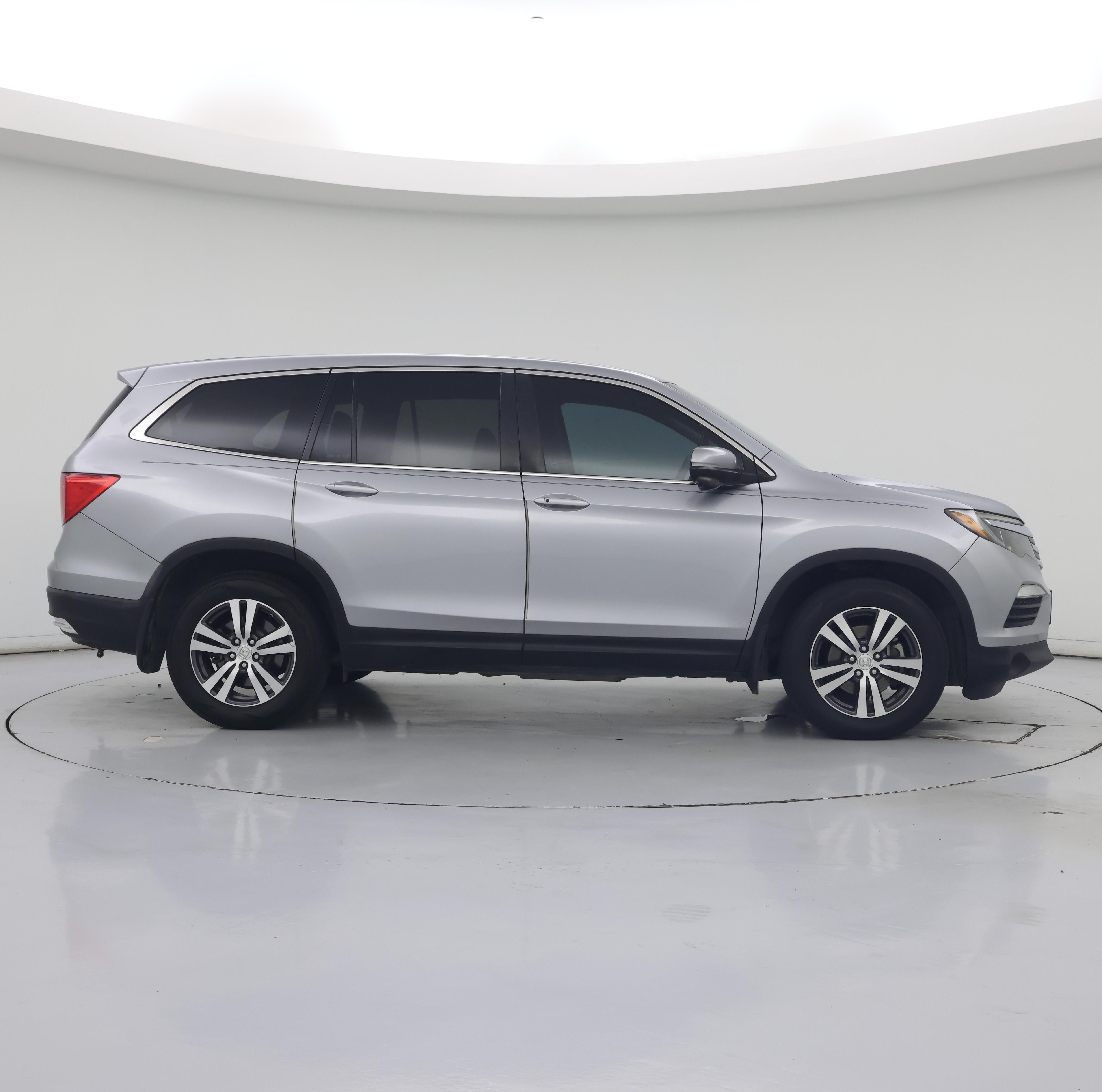 Thumbnail: 2018 Honda Pilot - 7
