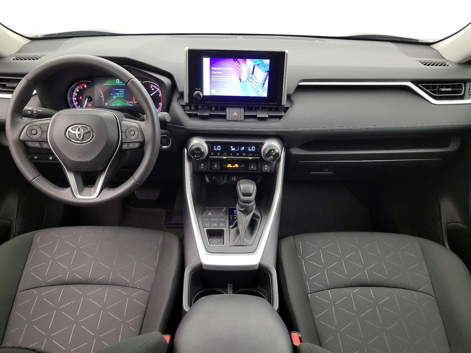2025 Toyota RAV4 XLE - Photo 10