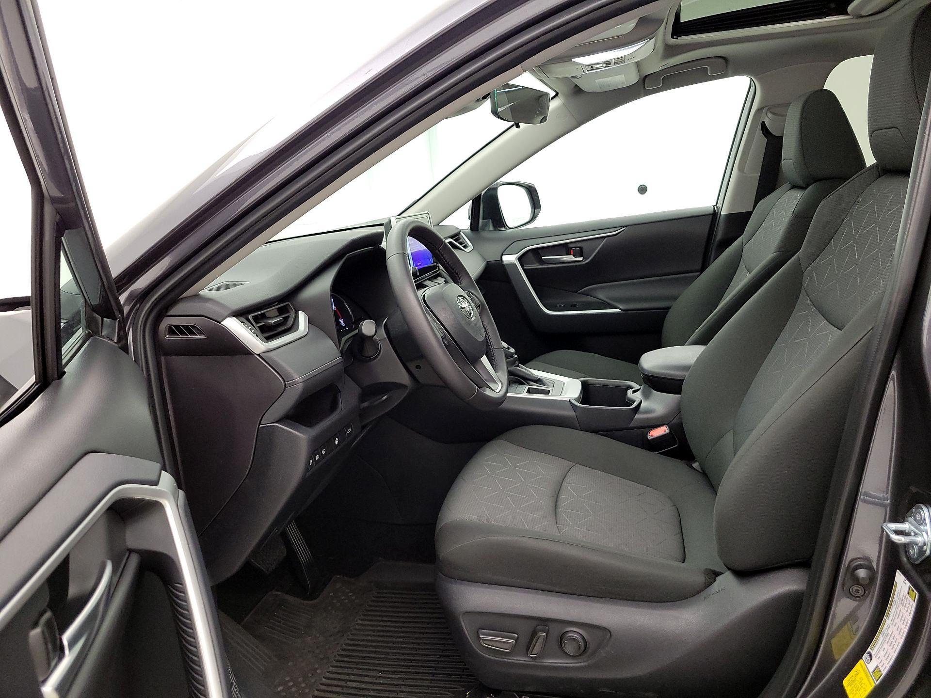 Thumbnail: 2025 Toyota RAV4 - 11