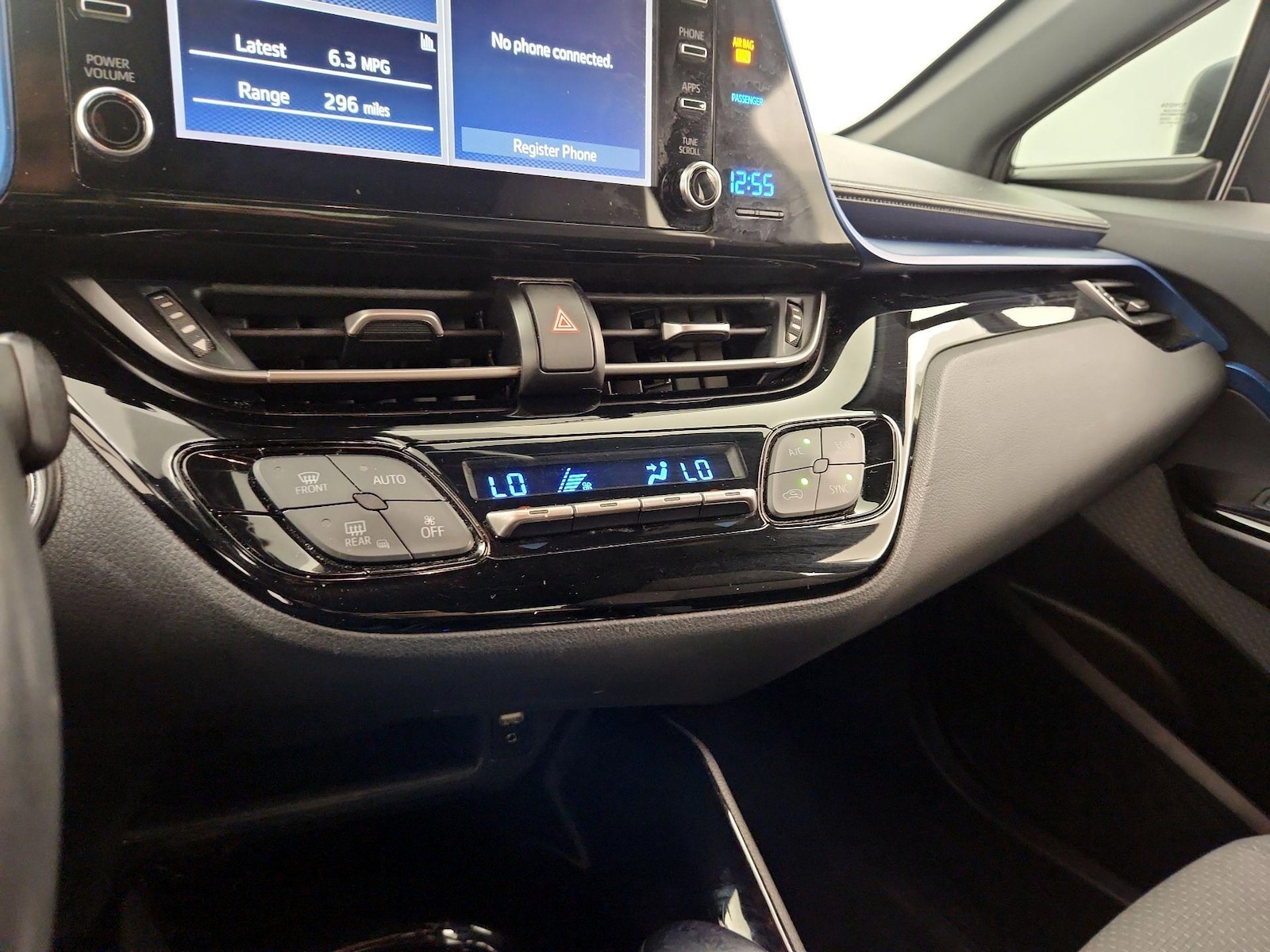 2019 Toyota C-HR XLE - Photo 17