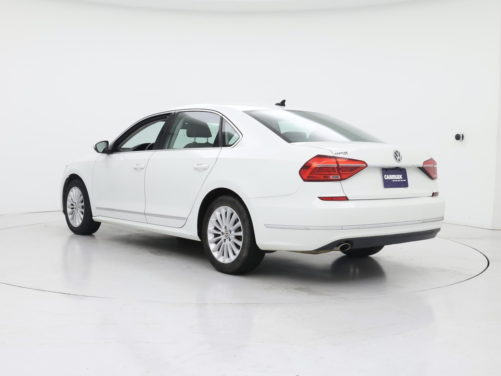 2016 Volkswagen Passat SE - Photo 3