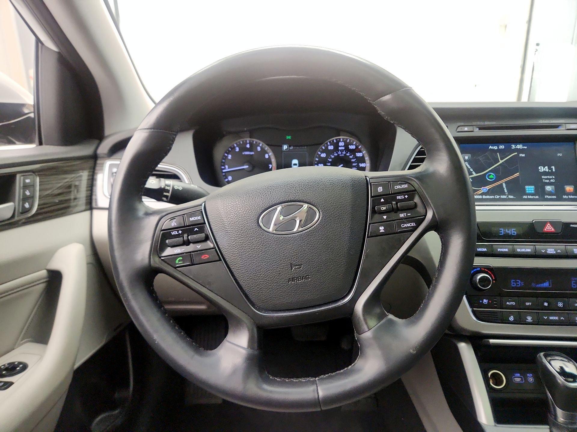 Thumbnail: 2015 Hyundai Sonata - 10