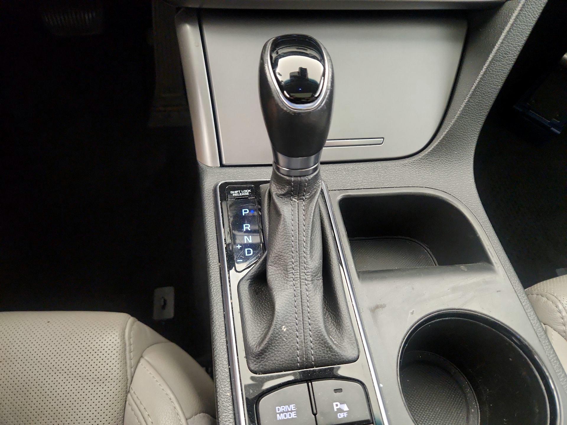 Thumbnail: 2015 Hyundai Sonata - 18