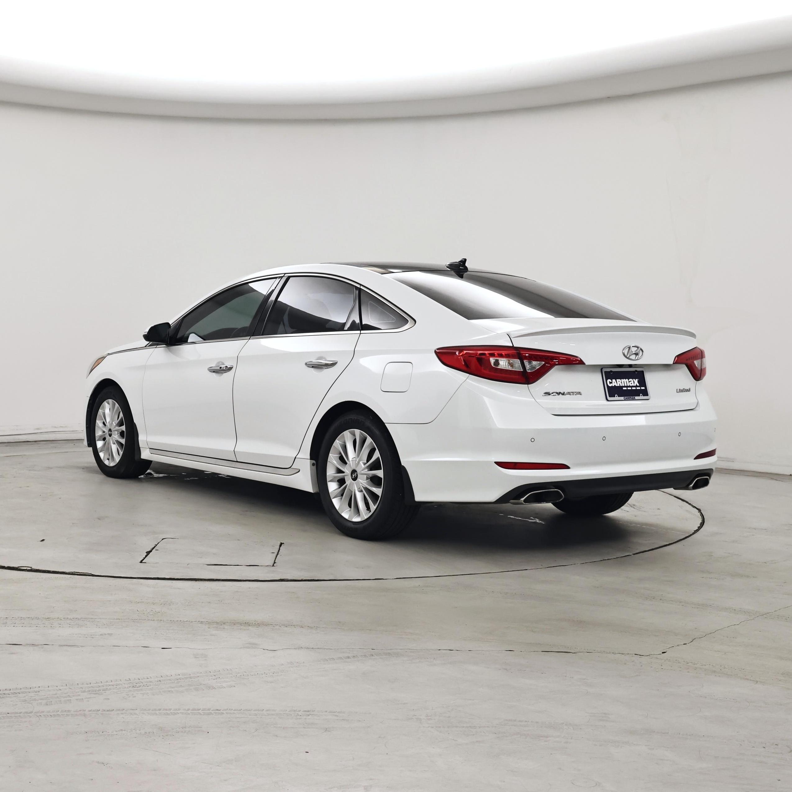 Thumbnail: 2015 Hyundai Sonata - 2