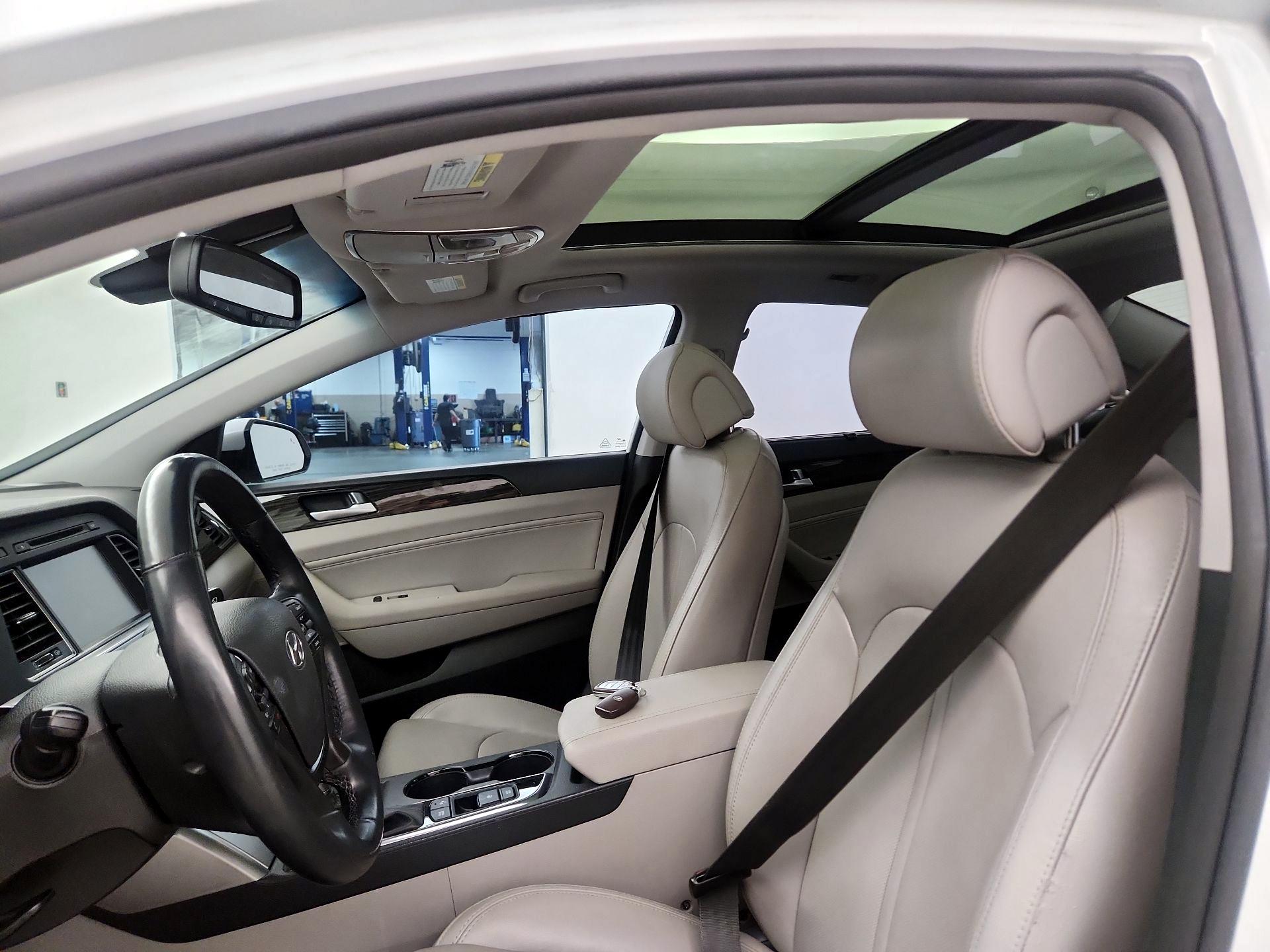 Thumbnail: 2015 Hyundai Sonata - 19