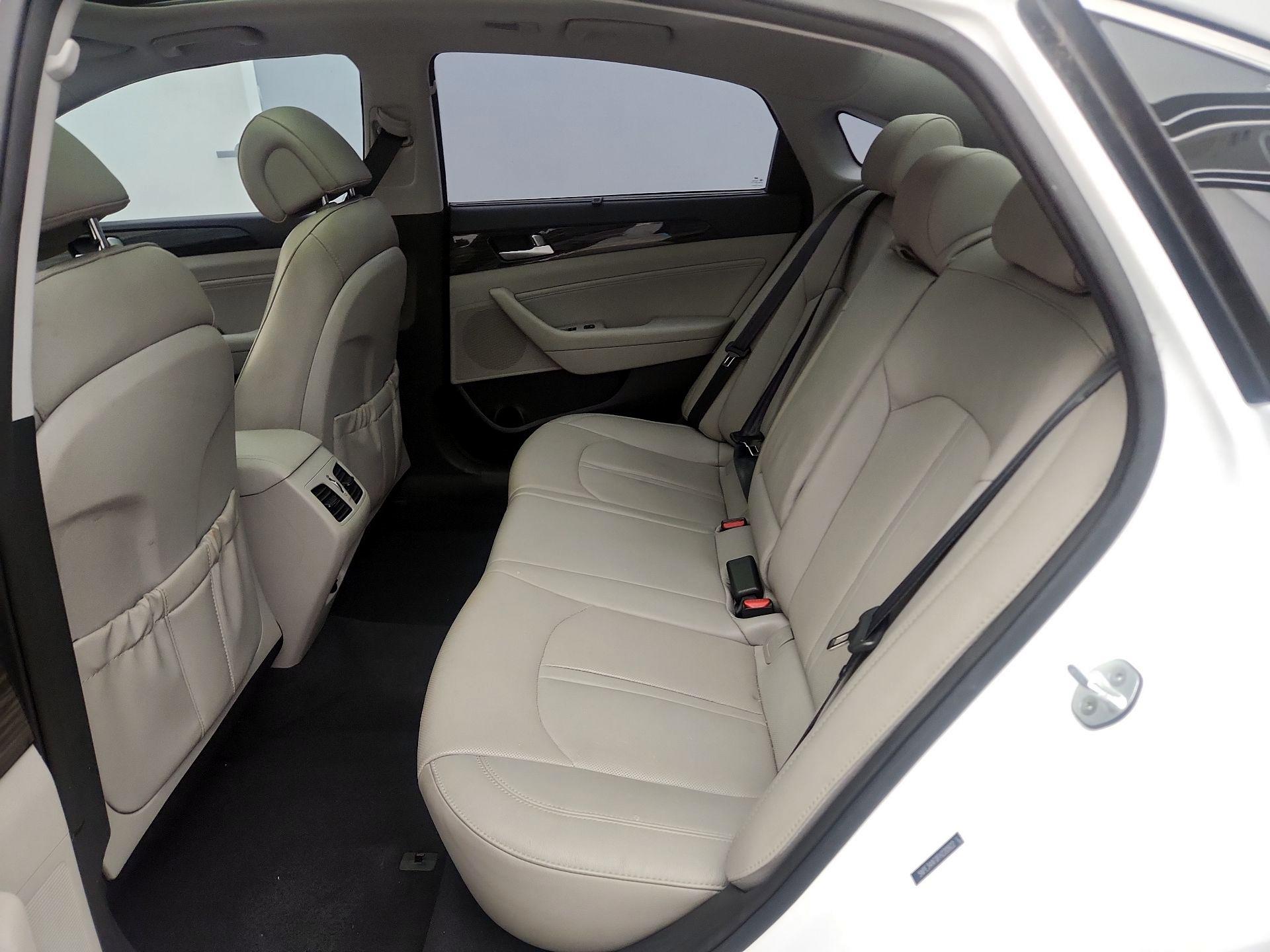 Thumbnail: 2015 Hyundai Sonata - 20