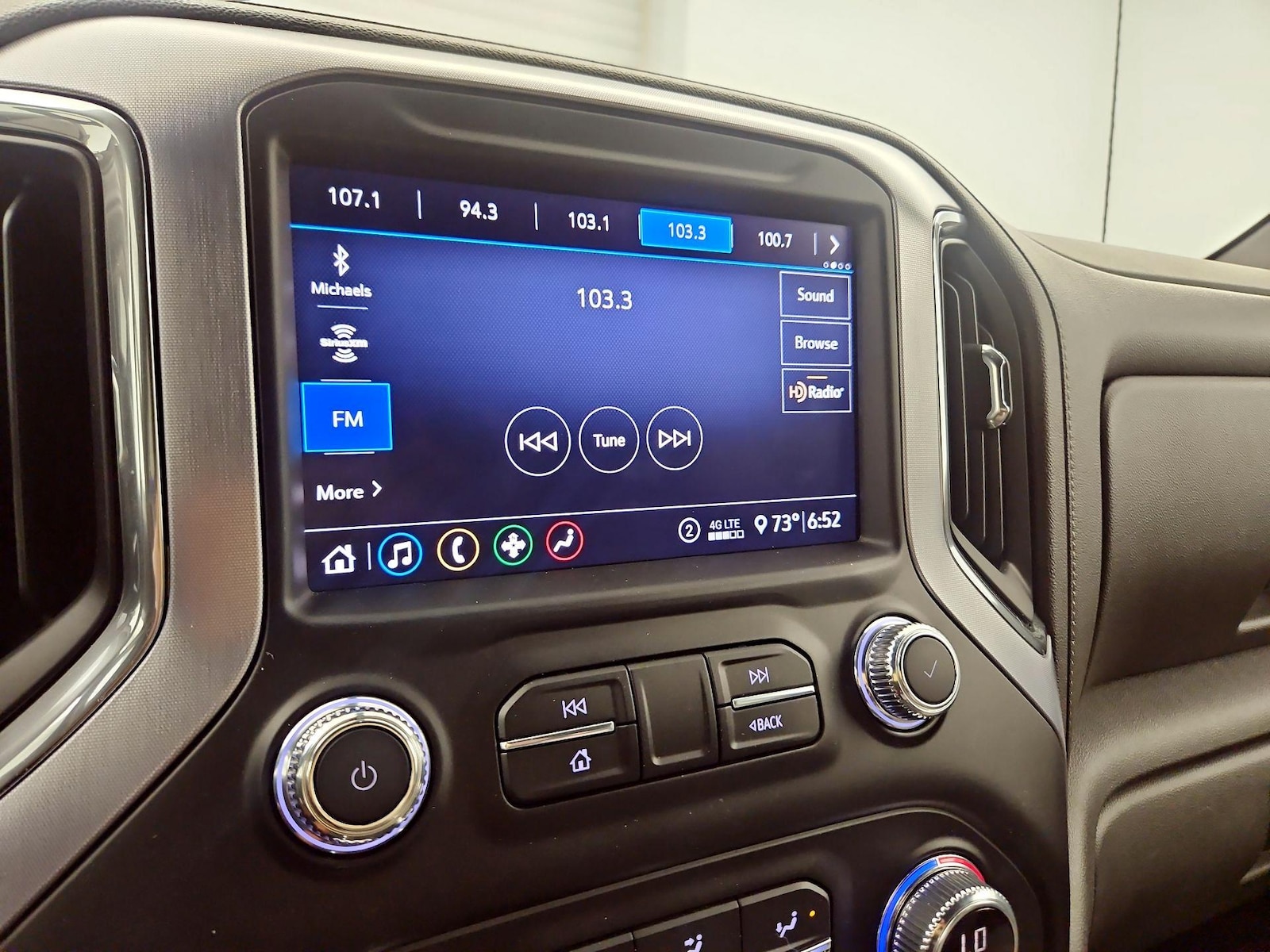 2020 GMC Sierra 1500 SLT - Photo 16