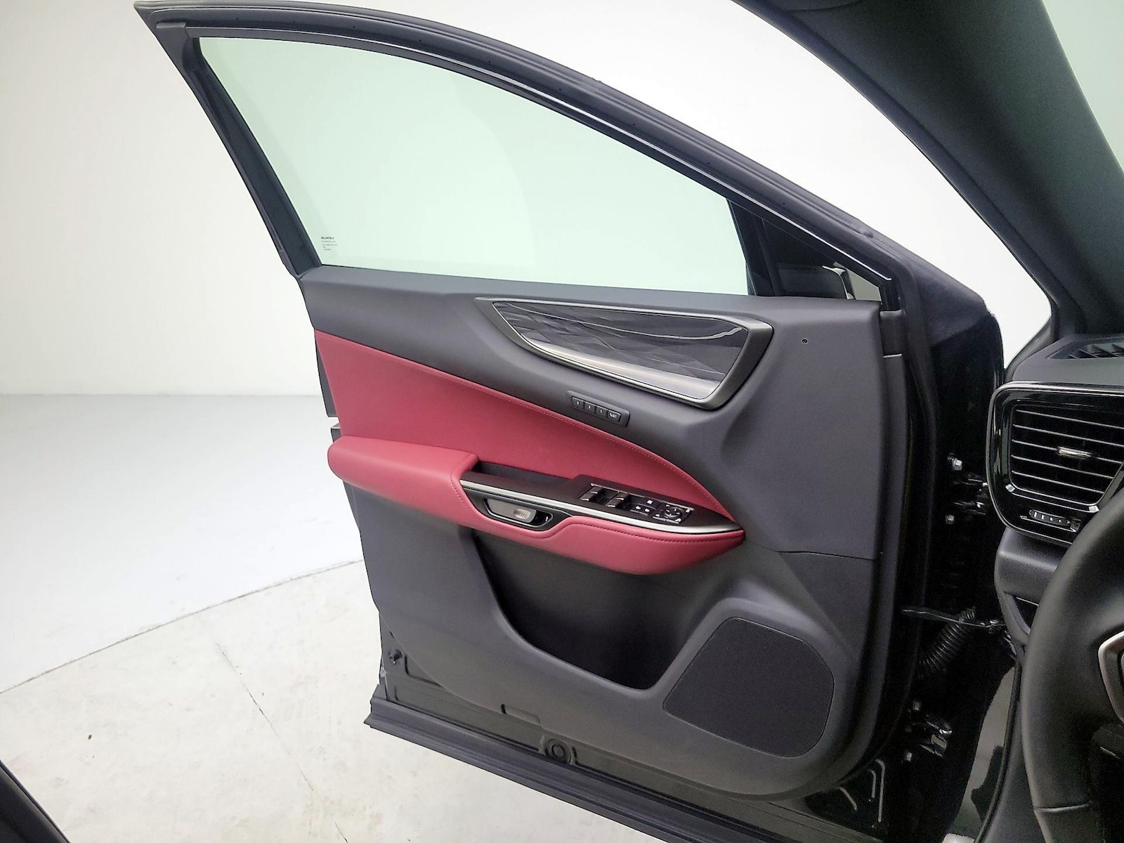2026 Lexus NX Hybrid 350h - Photo 13